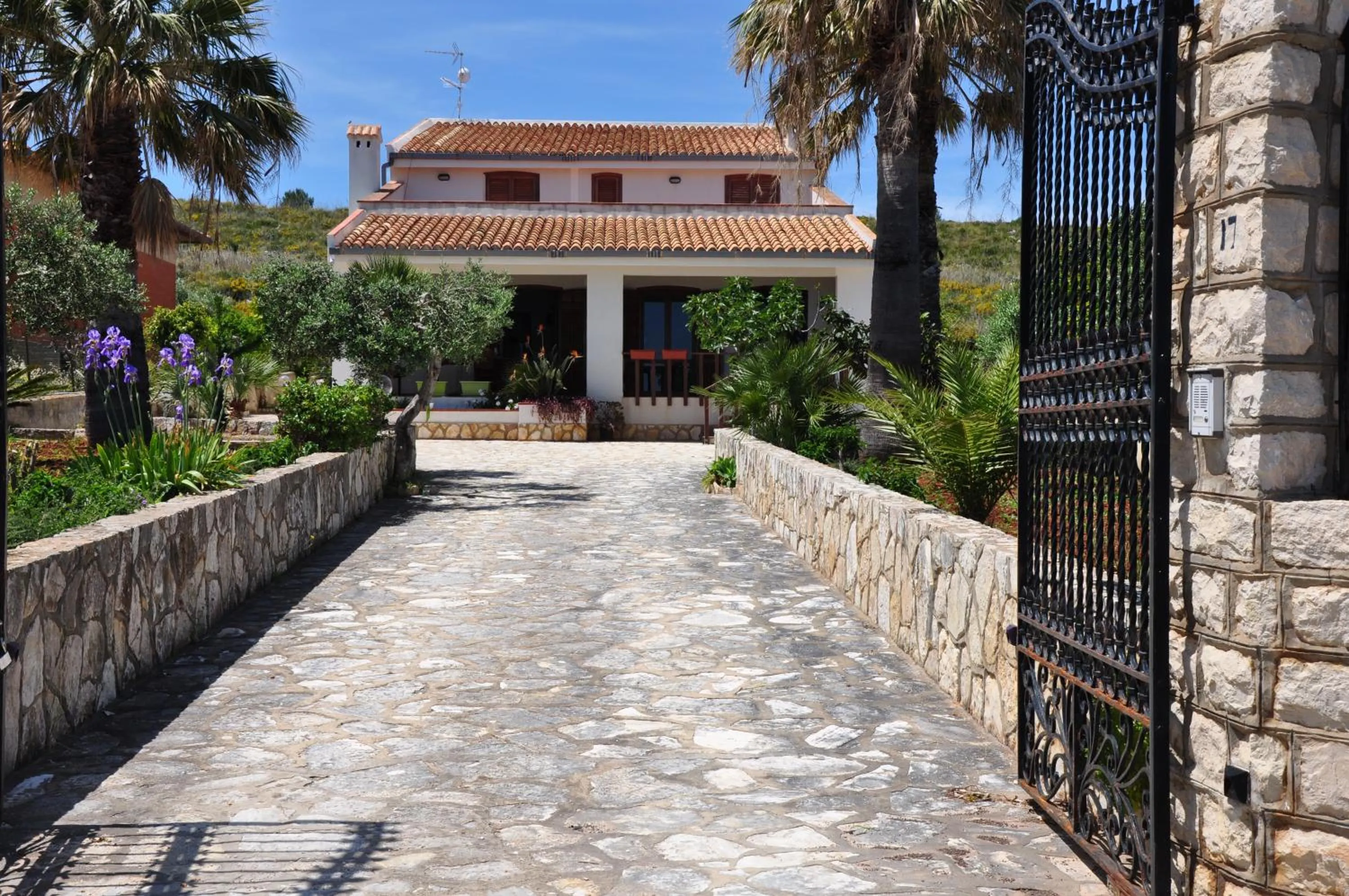 Property building in Villa Cala Rossa Antonella