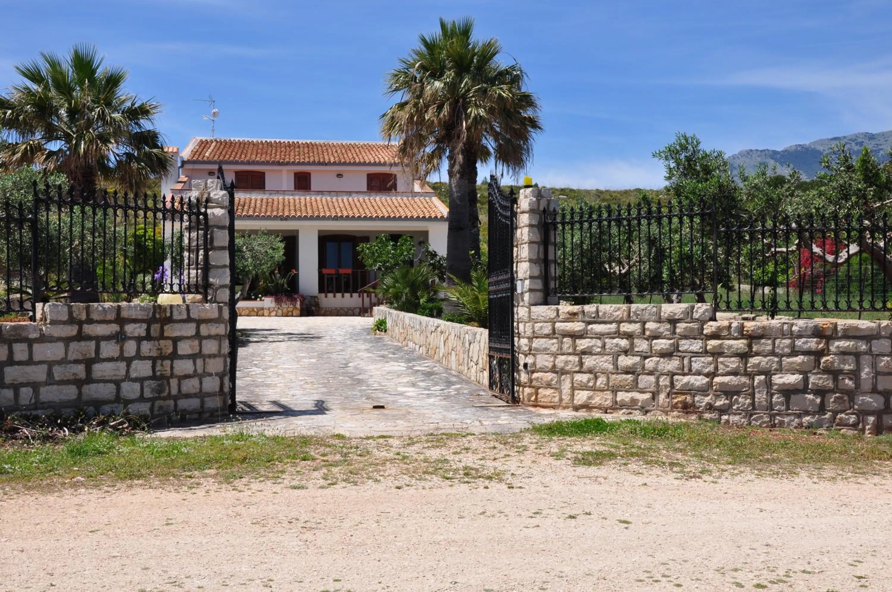 Property building in Villa Cala Rossa Antonella