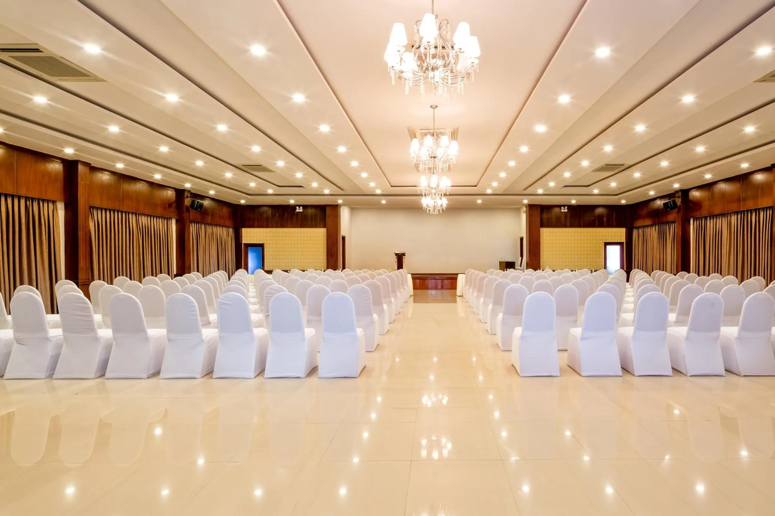 Business facilities in Grandvrio City Danang By Route Inn Group