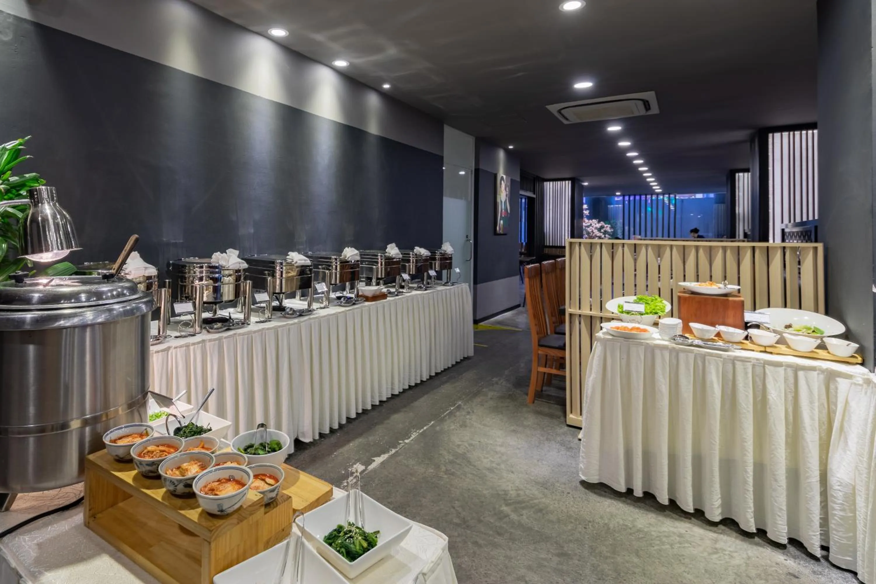 Restaurant/places to eat in Grandvrio City Danang By Route Inn Group