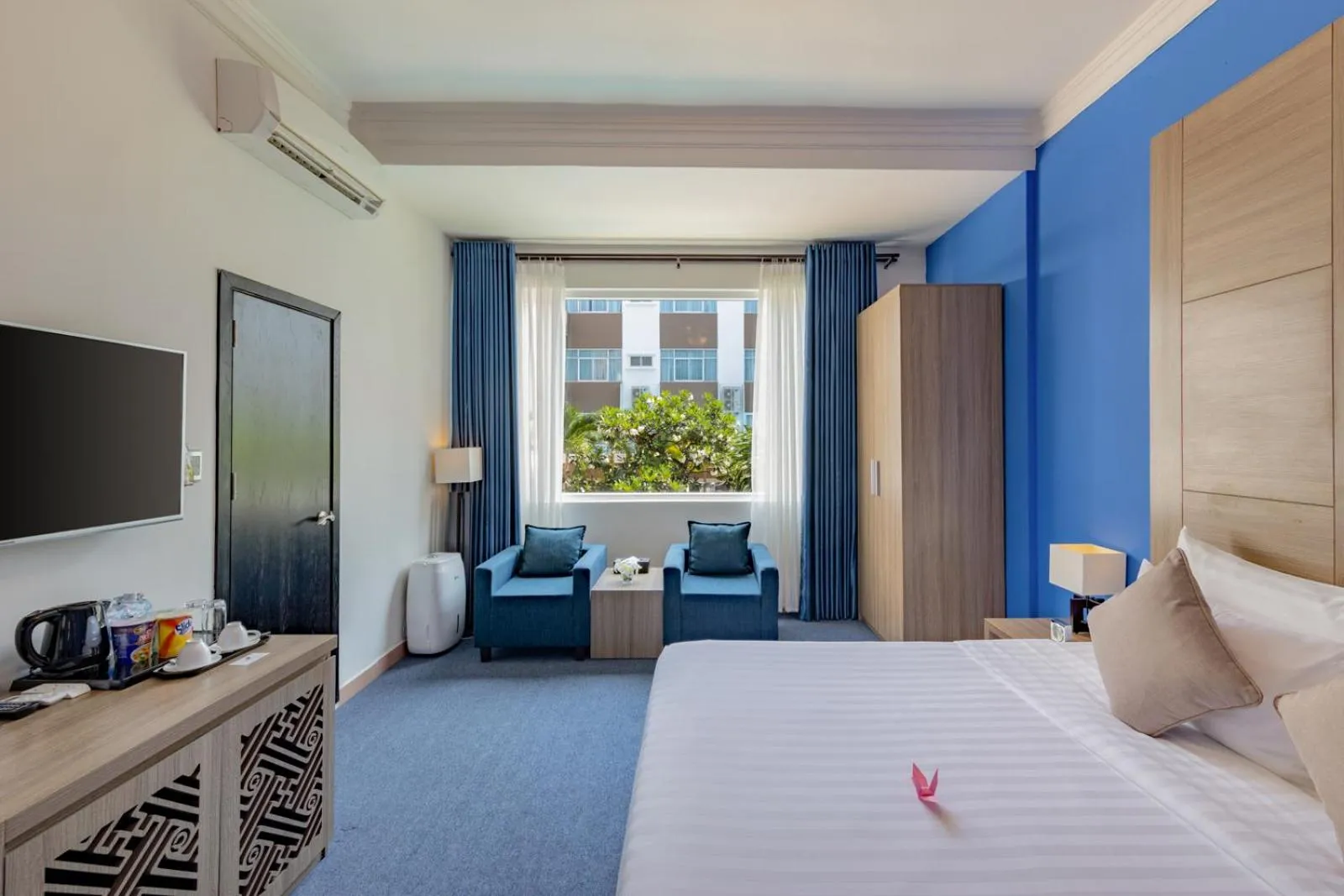 Photo of the whole room, Bed in Grandvrio City Danang By Route Inn Group