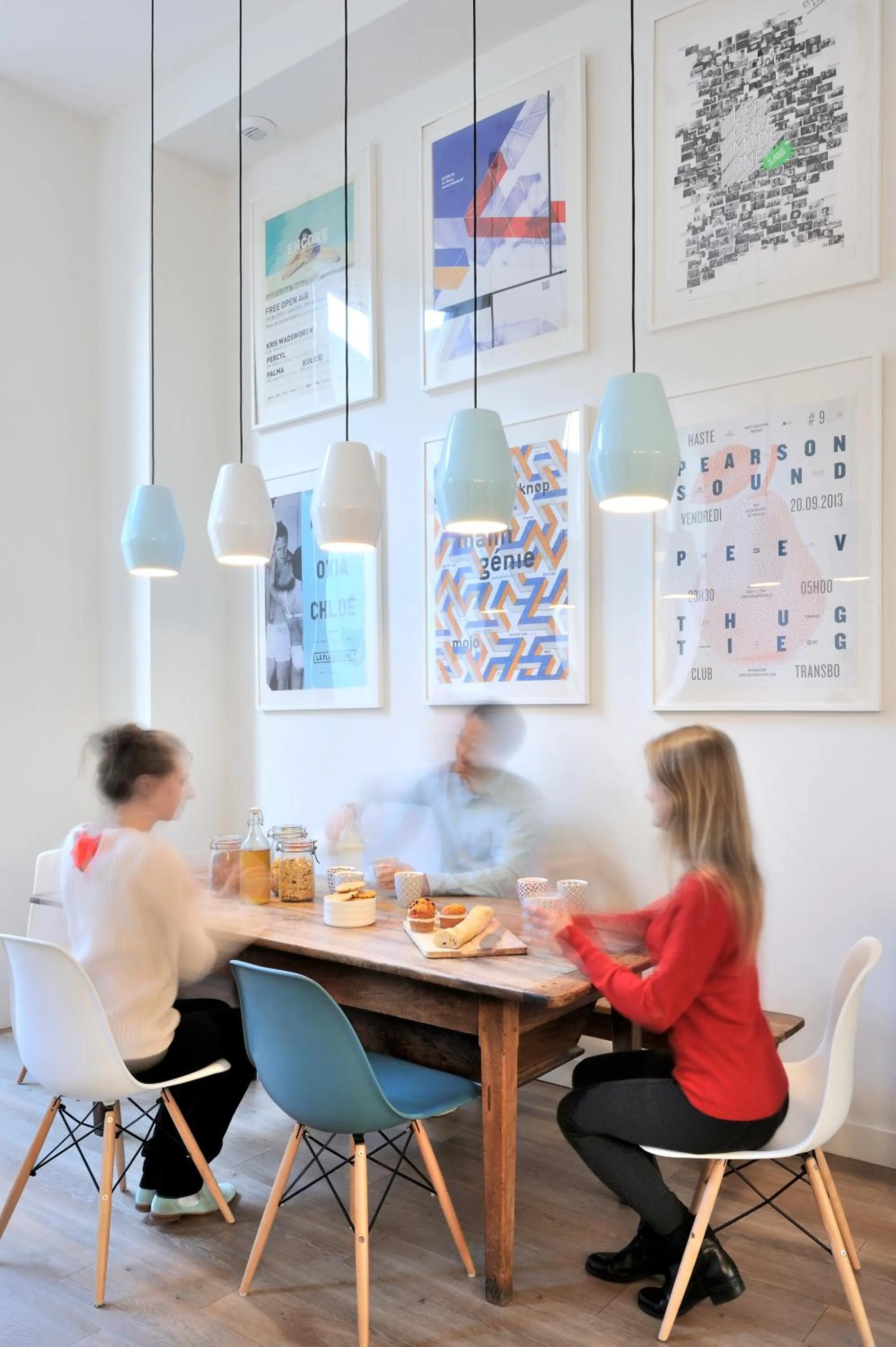 People in SLO Hostel Lyon Saxe