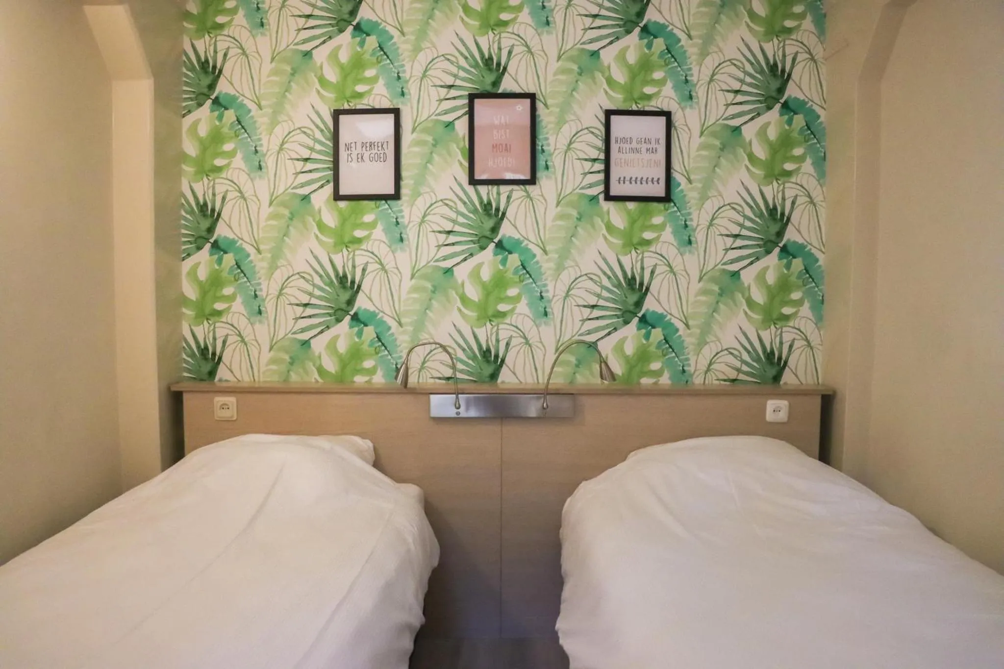 Bed in Hotel Almenum - het sfeervolle stadslogement -