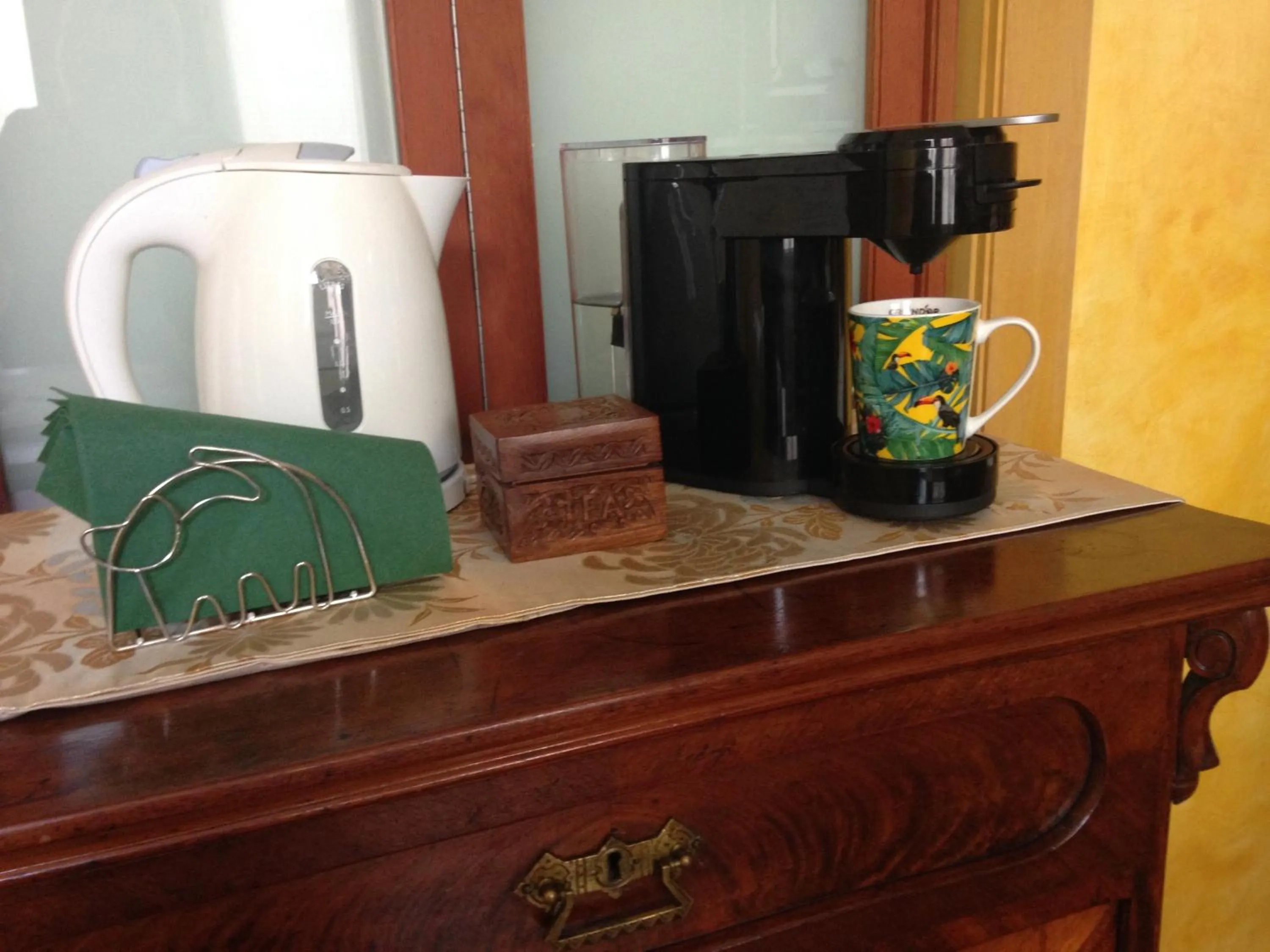 Coffee/tea facilities in B&B Matin Tranquille