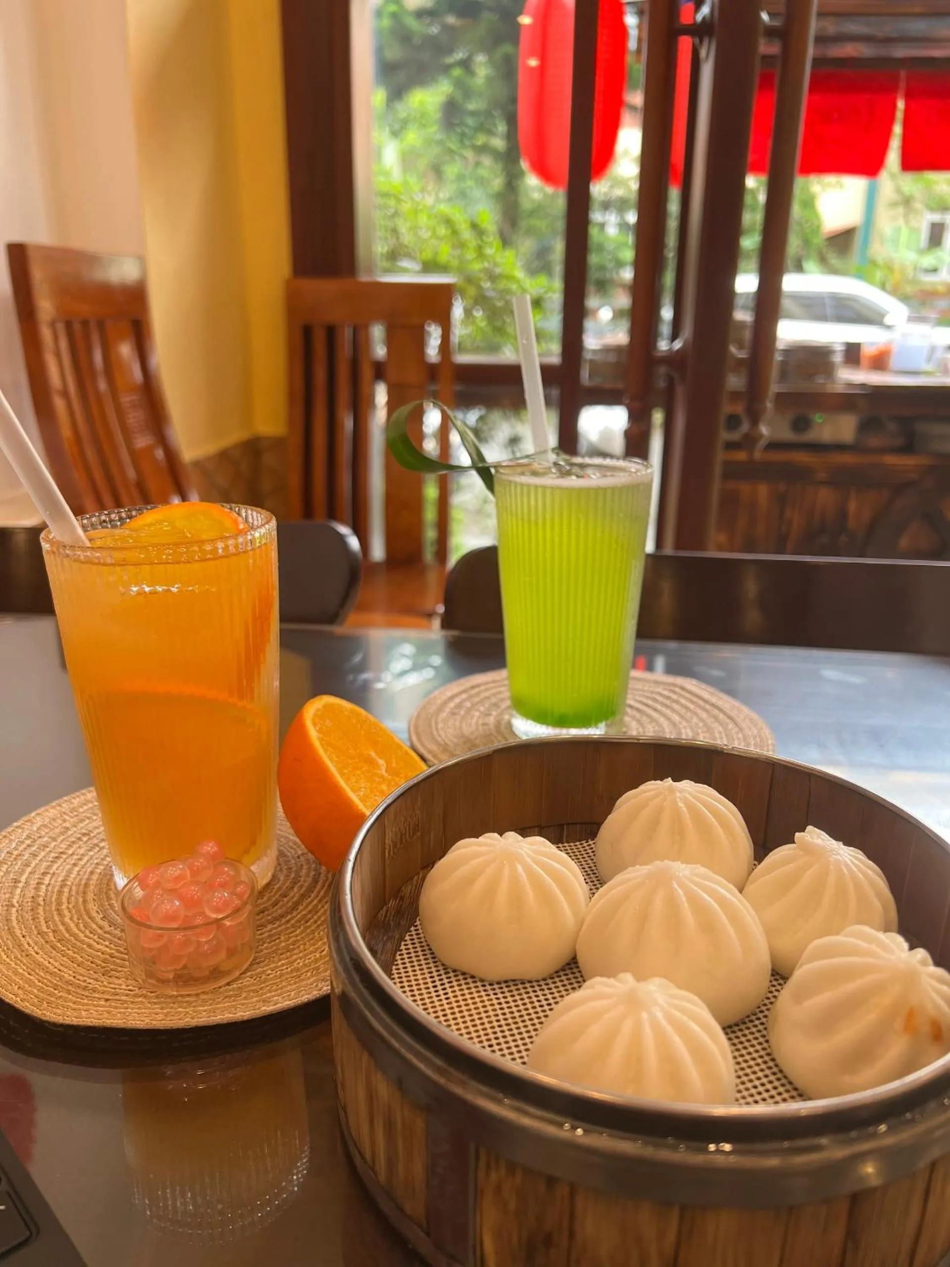 Food and drinks in Cherry Hotel