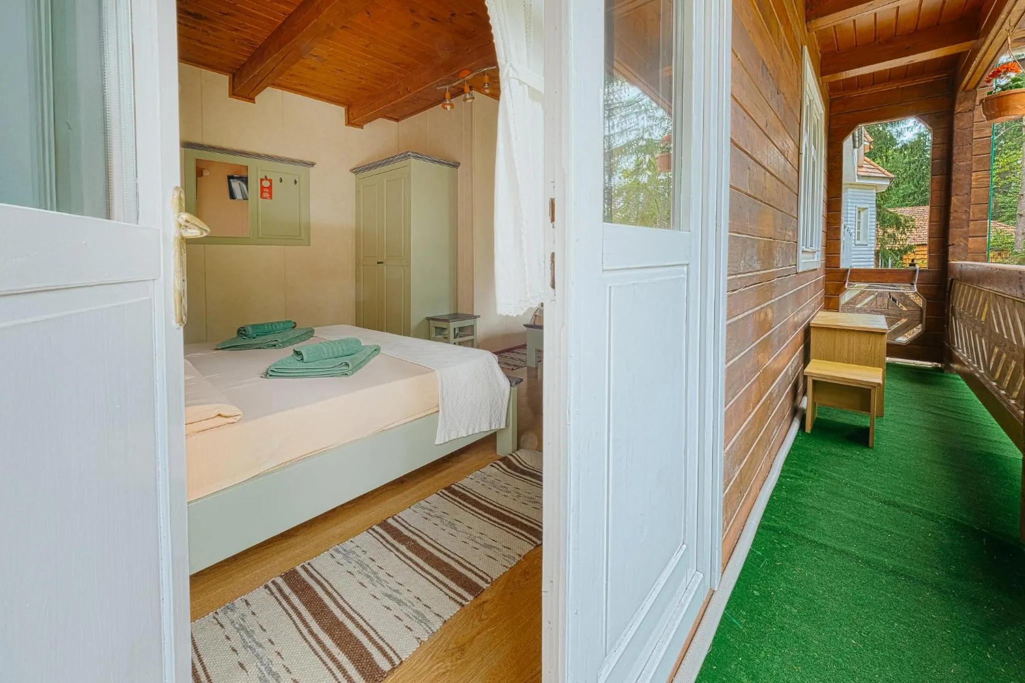 Balcony/Terrace, Bed in Pensiunea Vanatorul