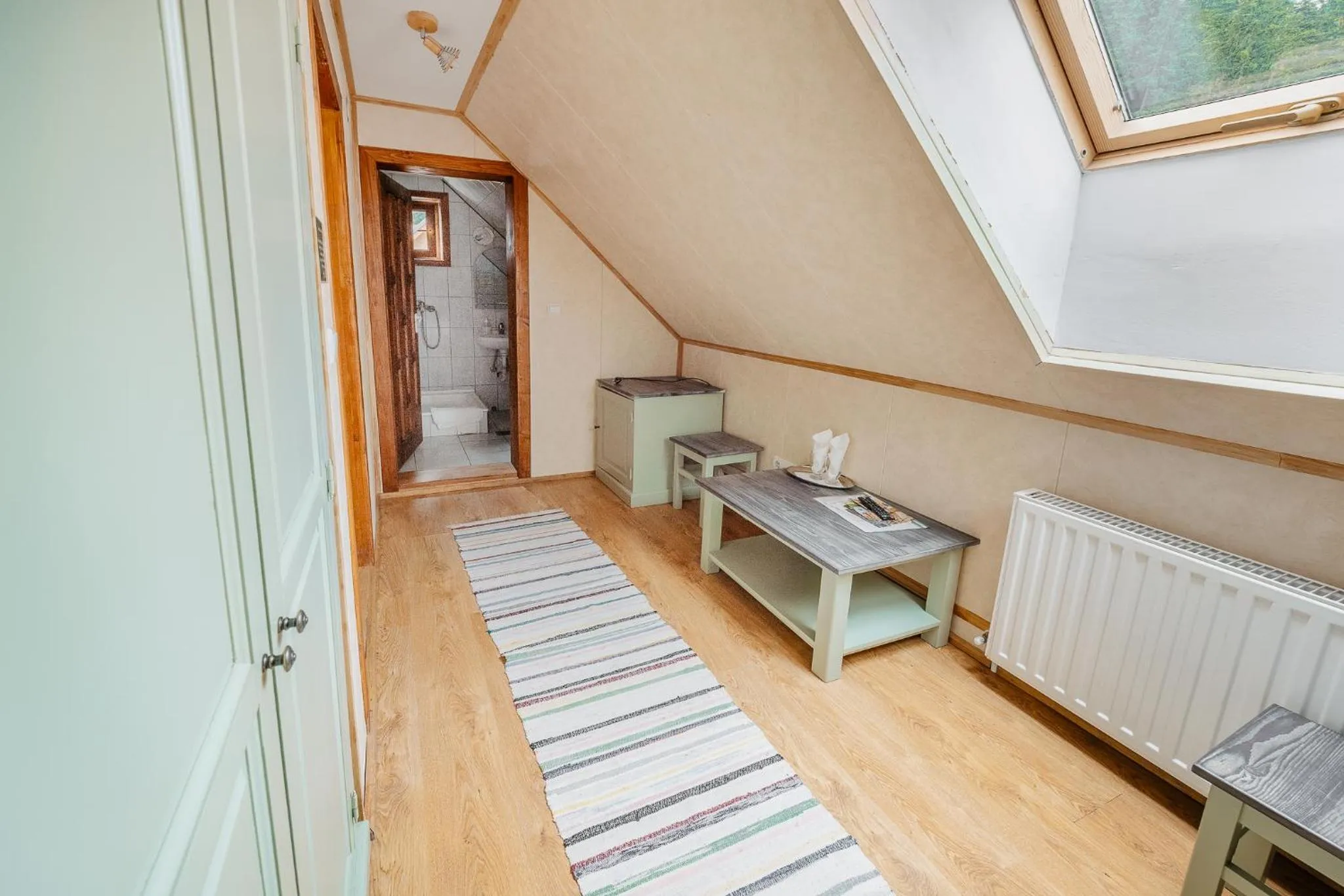 Photo of the whole room, Bed in Pensiunea Vanatorul