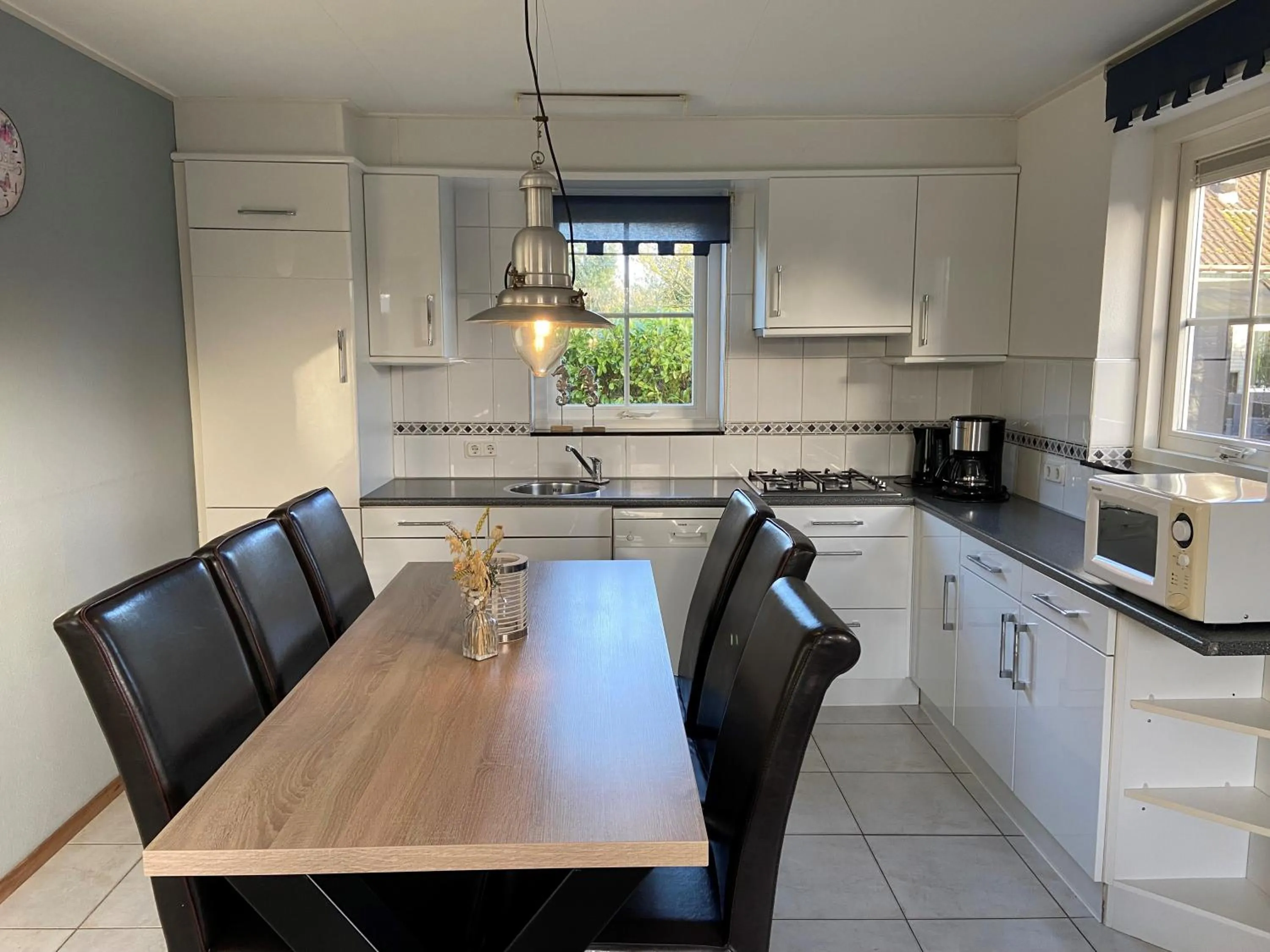 Kitchen or kitchenette in Camping de Brem