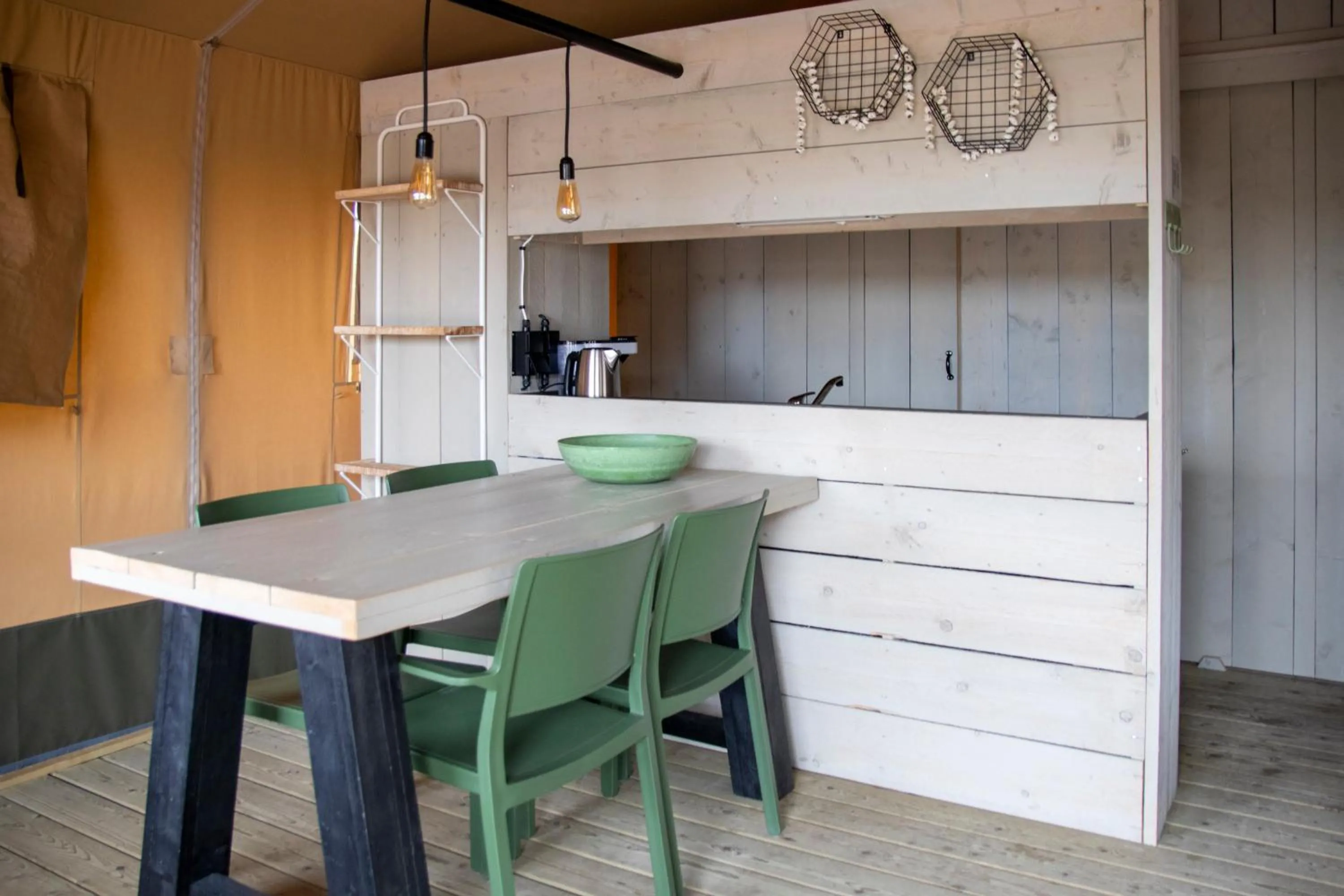 Dining area in Camping de Brem