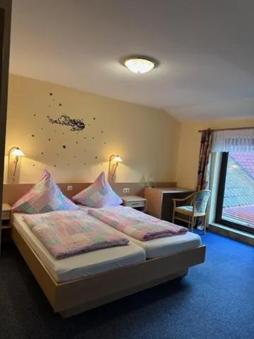 Bed in Hotel Holtriemer Hof