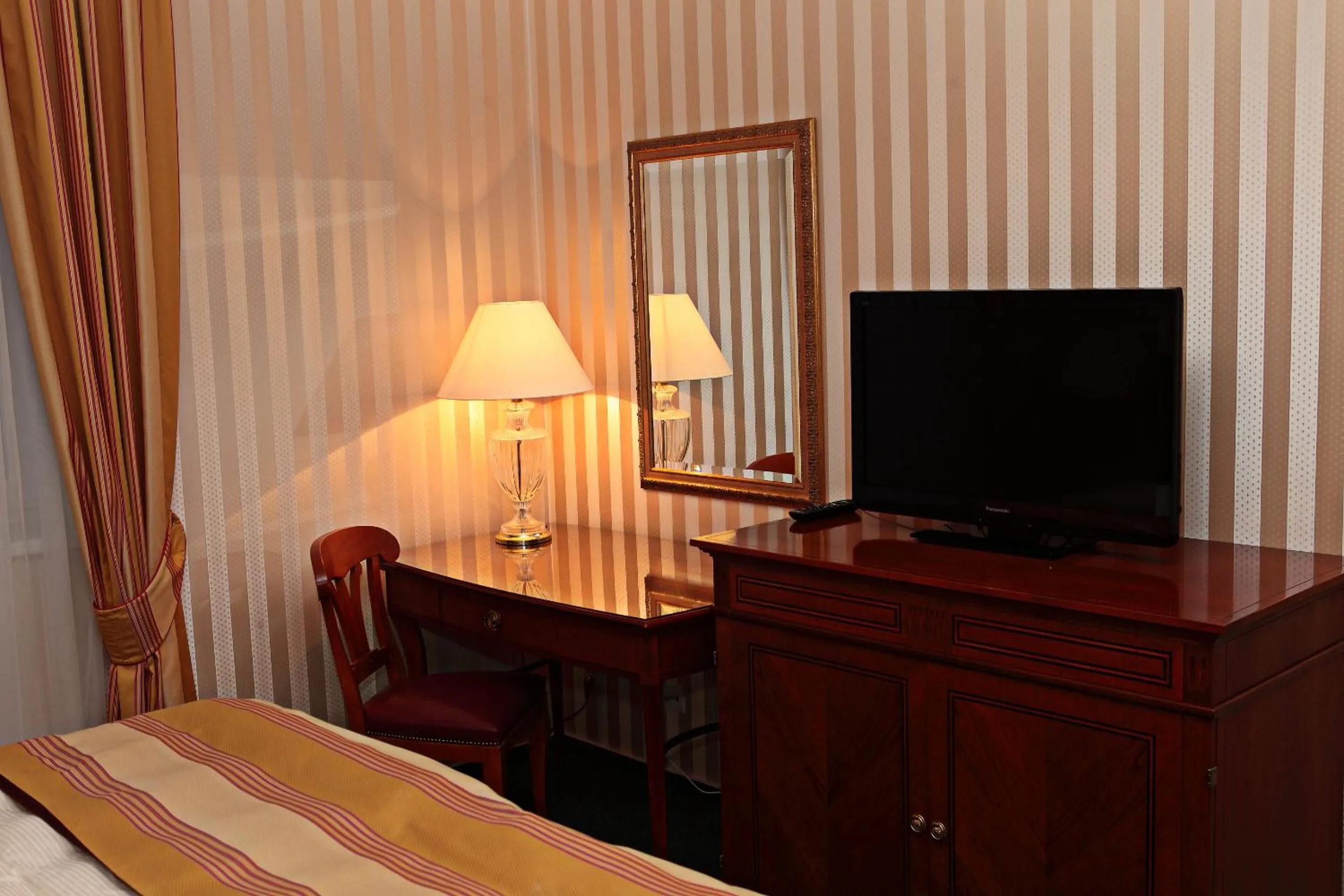 TV and multimedia, Bed in Penzion Mova