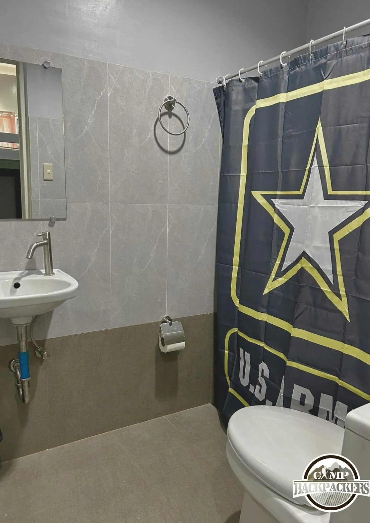 Camp Backpackers Port Barton