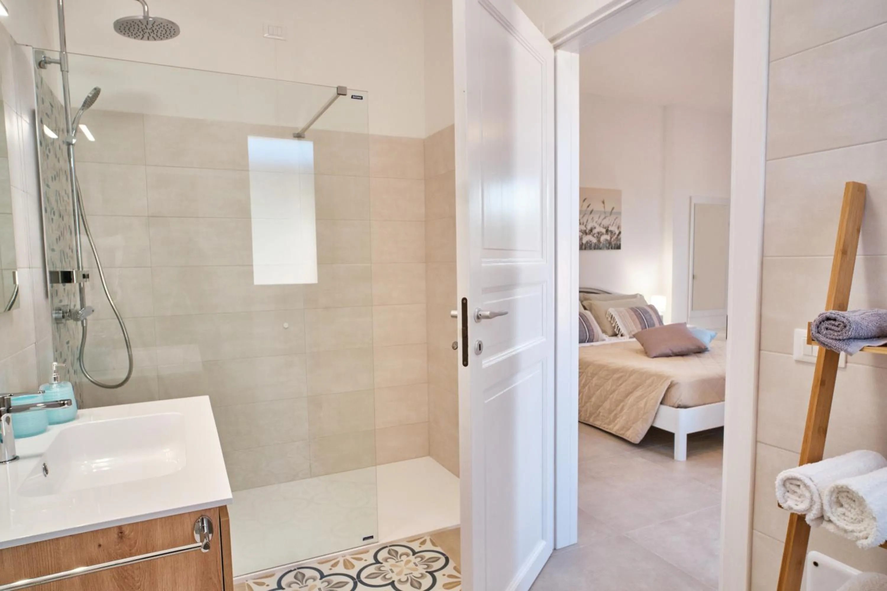 Shower in Agriturismo Il Megalite