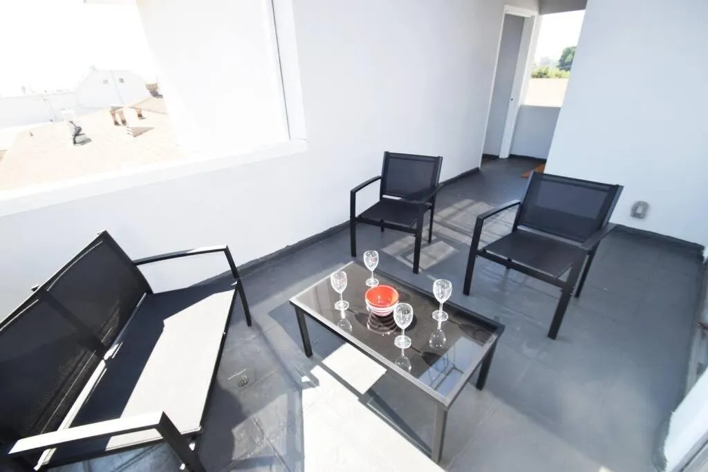 Seating area in Hollywood Business Apartments