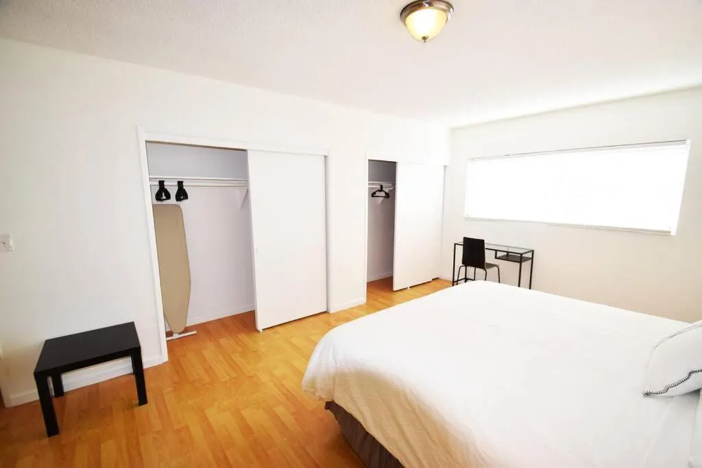 Bed in Hollywood Business Apartments