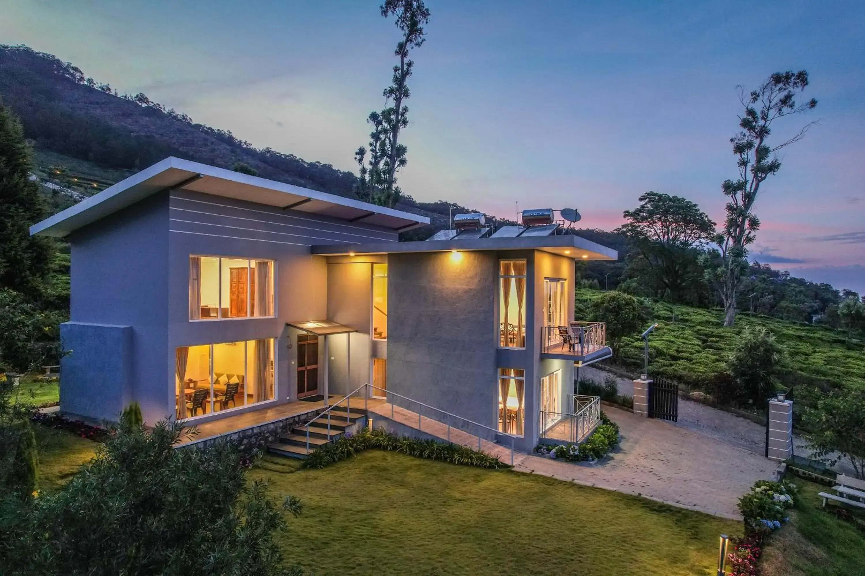 Kalpavriksha - 4 BR lake facing villa Kalpavriksha - 4 BR lake facing villa