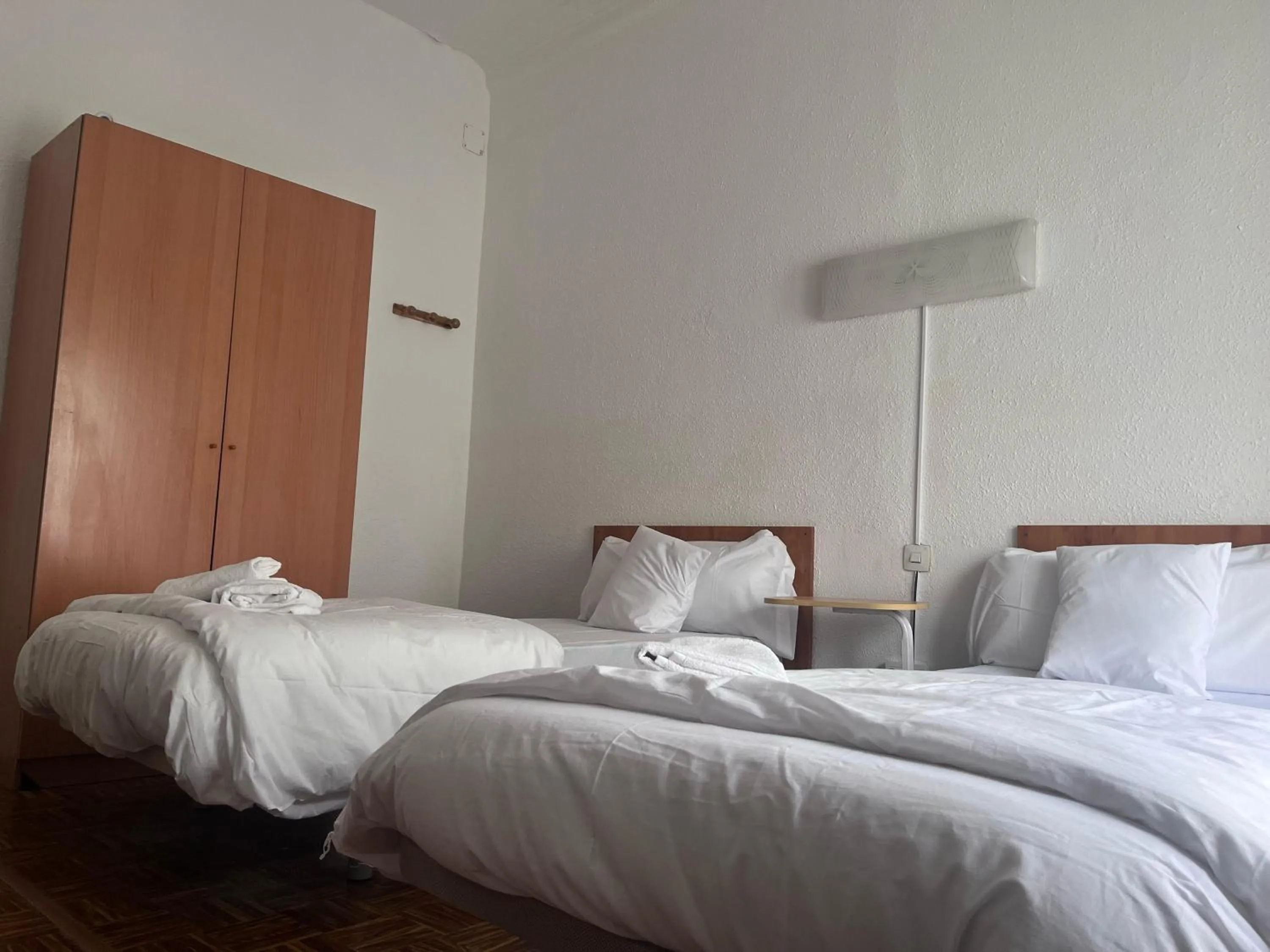 Bed in Hostal Alonso No Limit Madrid