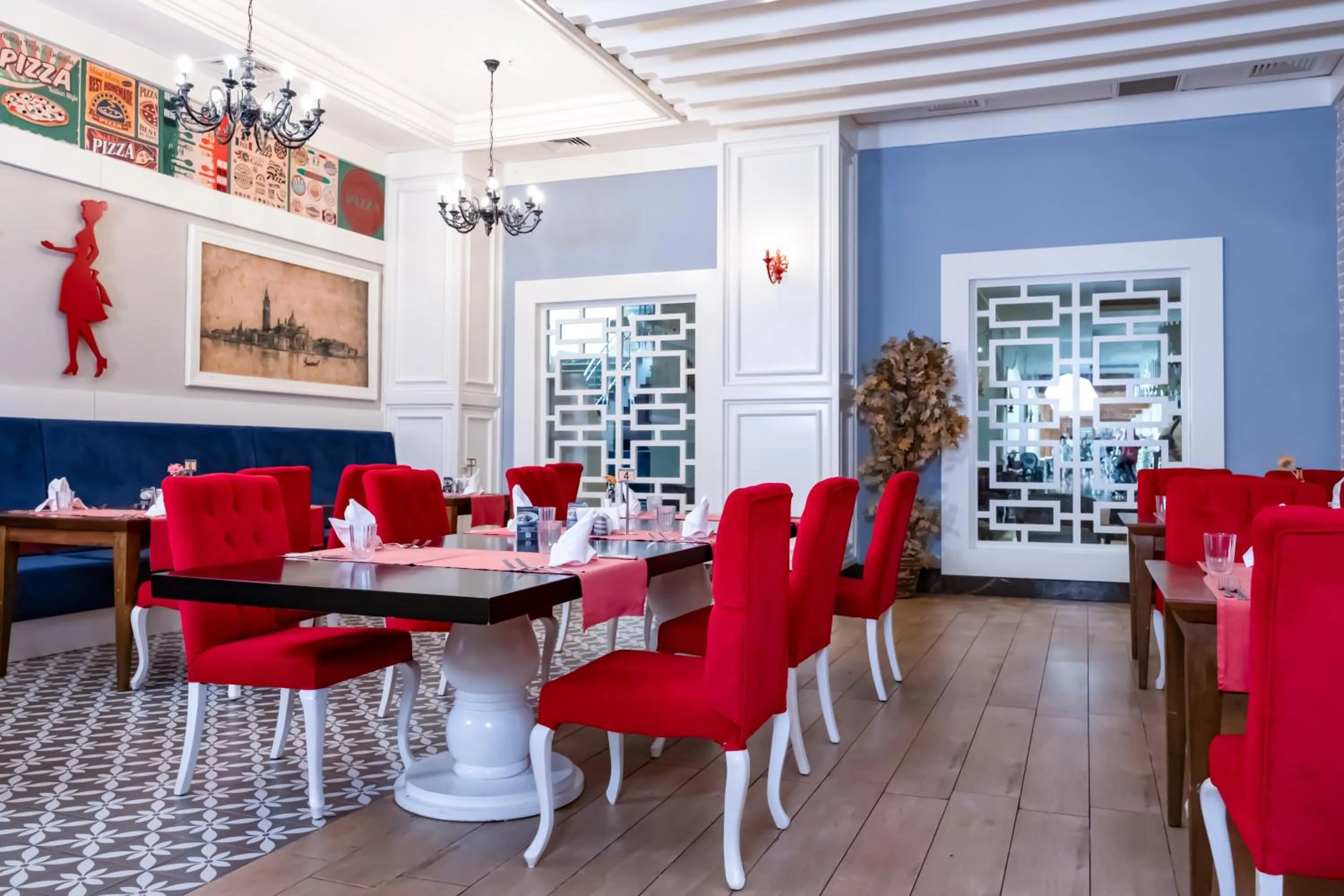 Restaurant/places to eat in Port Nature Luxury Resort