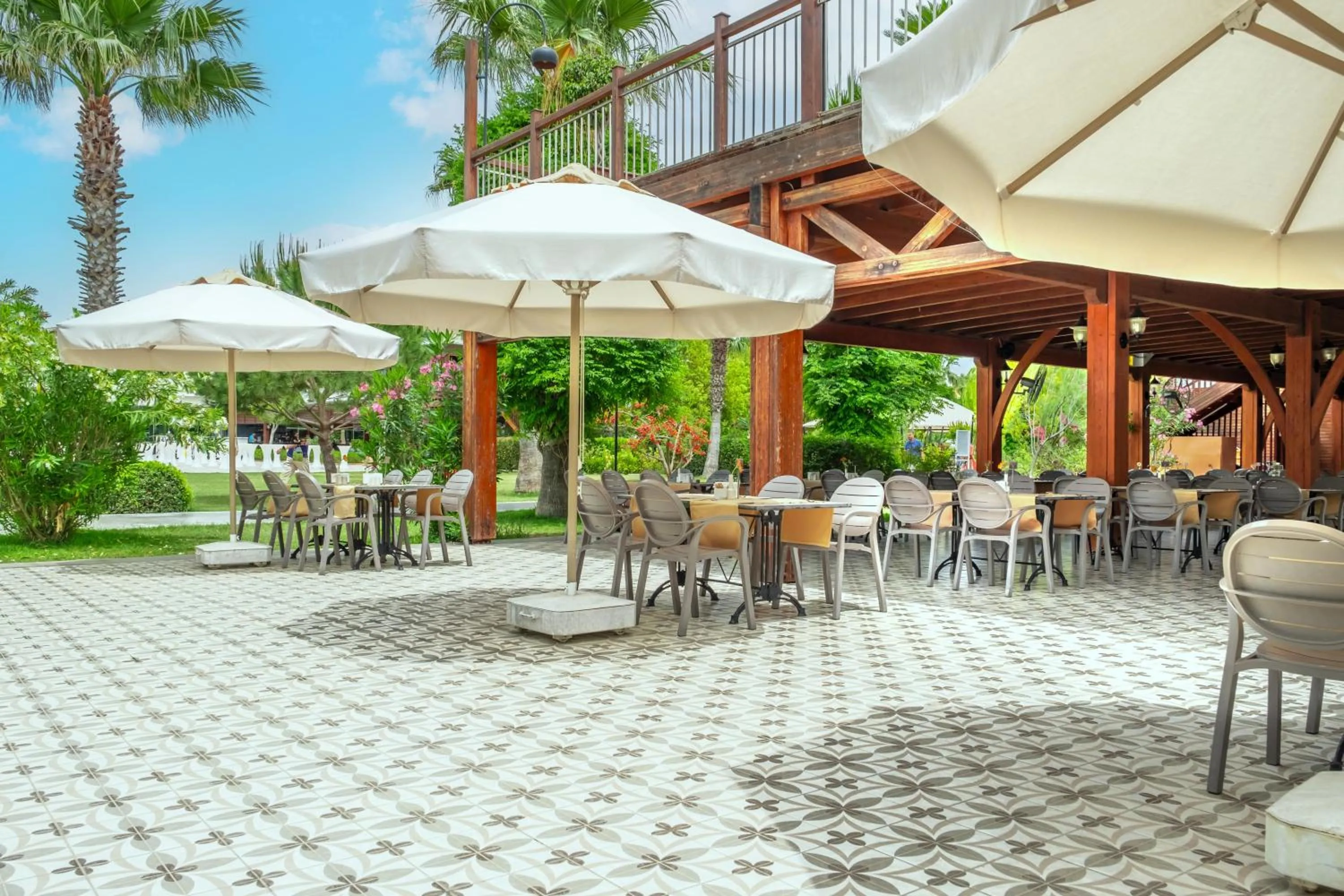 Restaurant/places to eat in Port Nature Luxury Resort