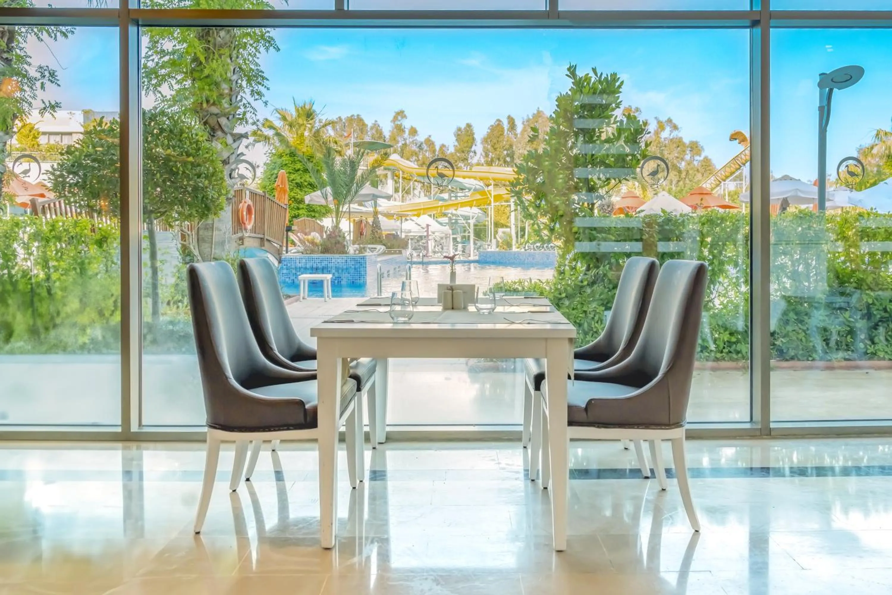 Restaurant/places to eat in Port Nature Luxury Resort