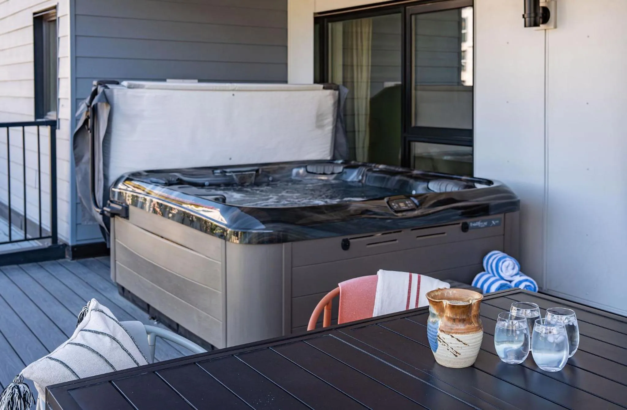 Sea Eagles Landing by Revelstoke Vacations