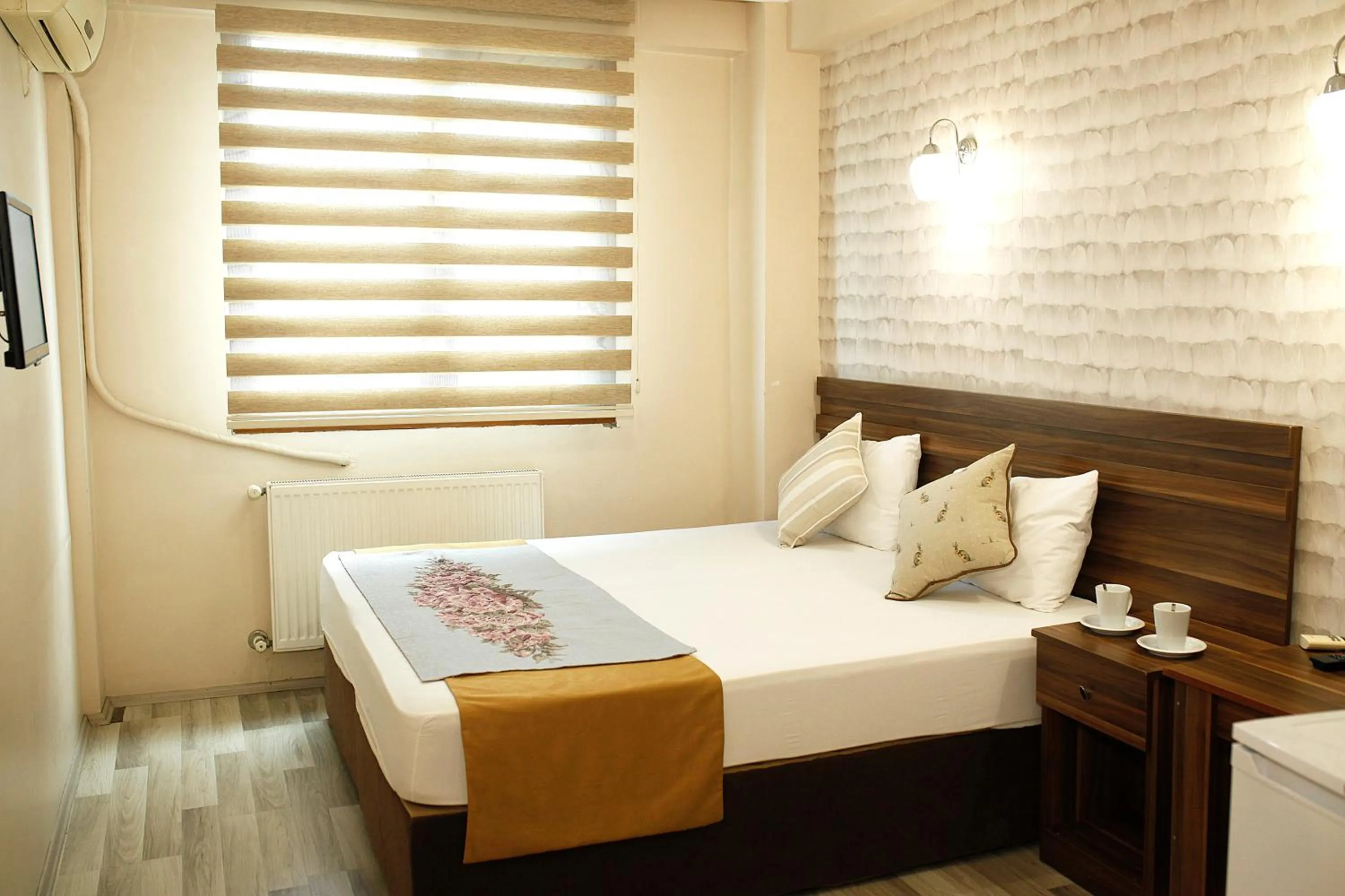 Bed in Birlik Apart Hotel