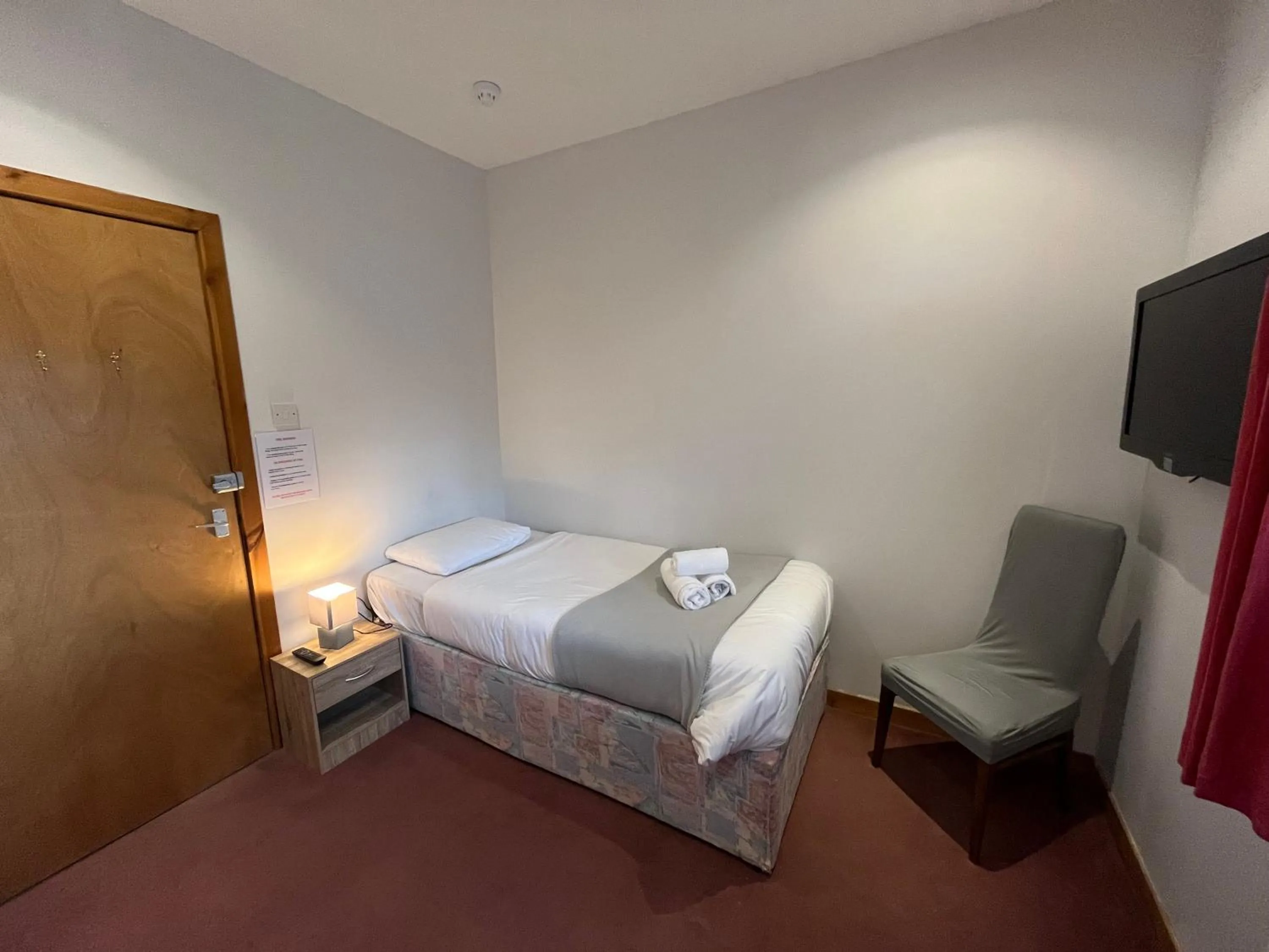 Bedroom, Bed in Columba House