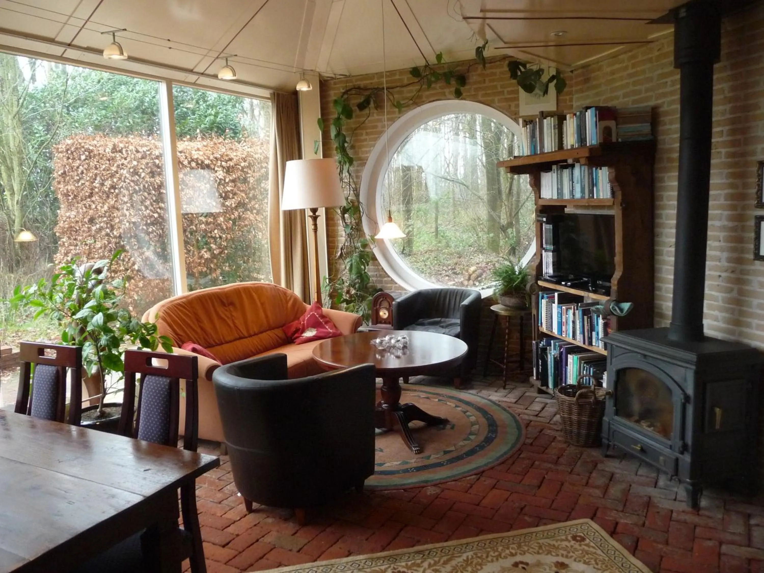 Seating area in Selatuinen