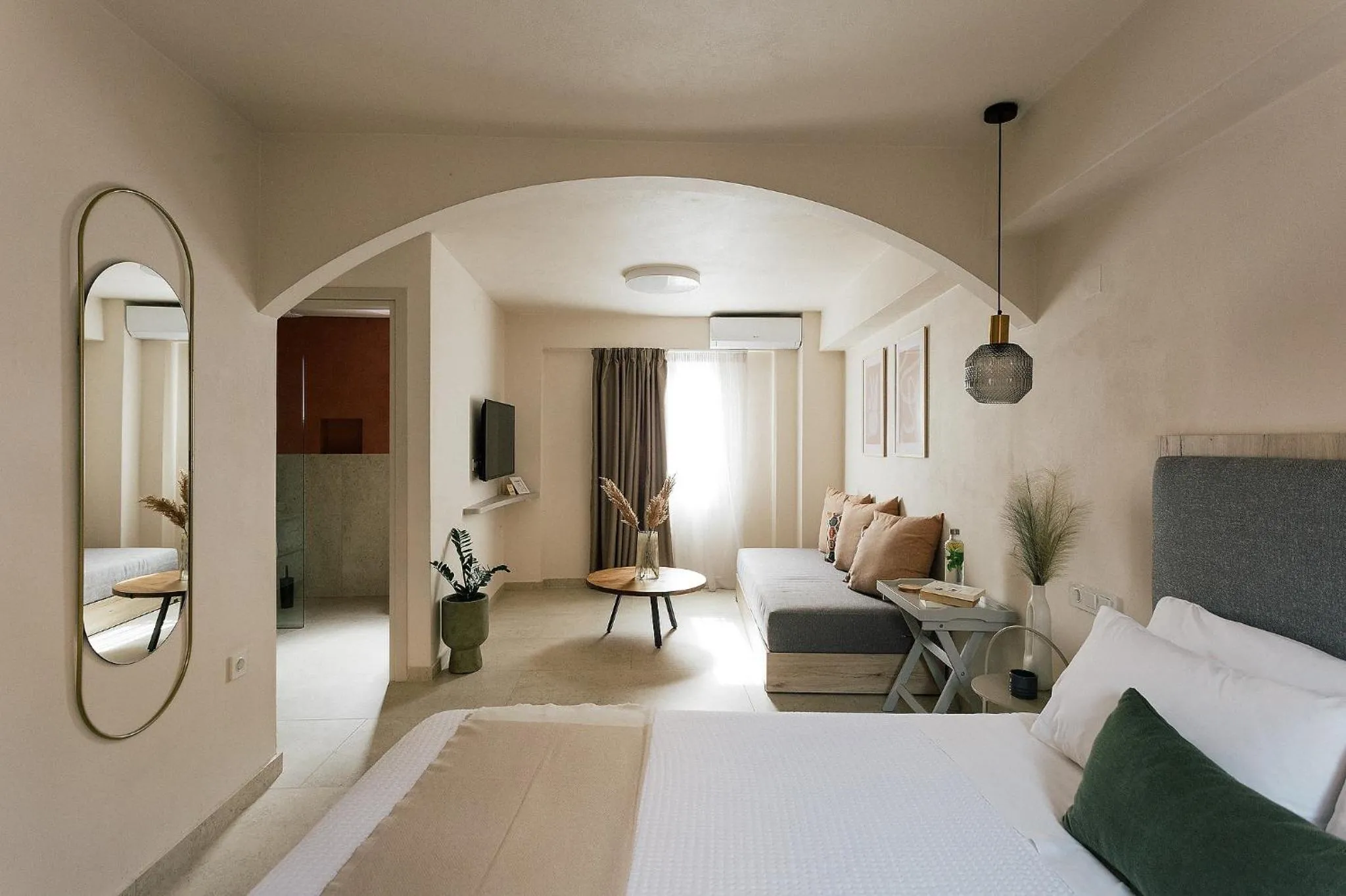 Bed in Limeria studios & maisonettes