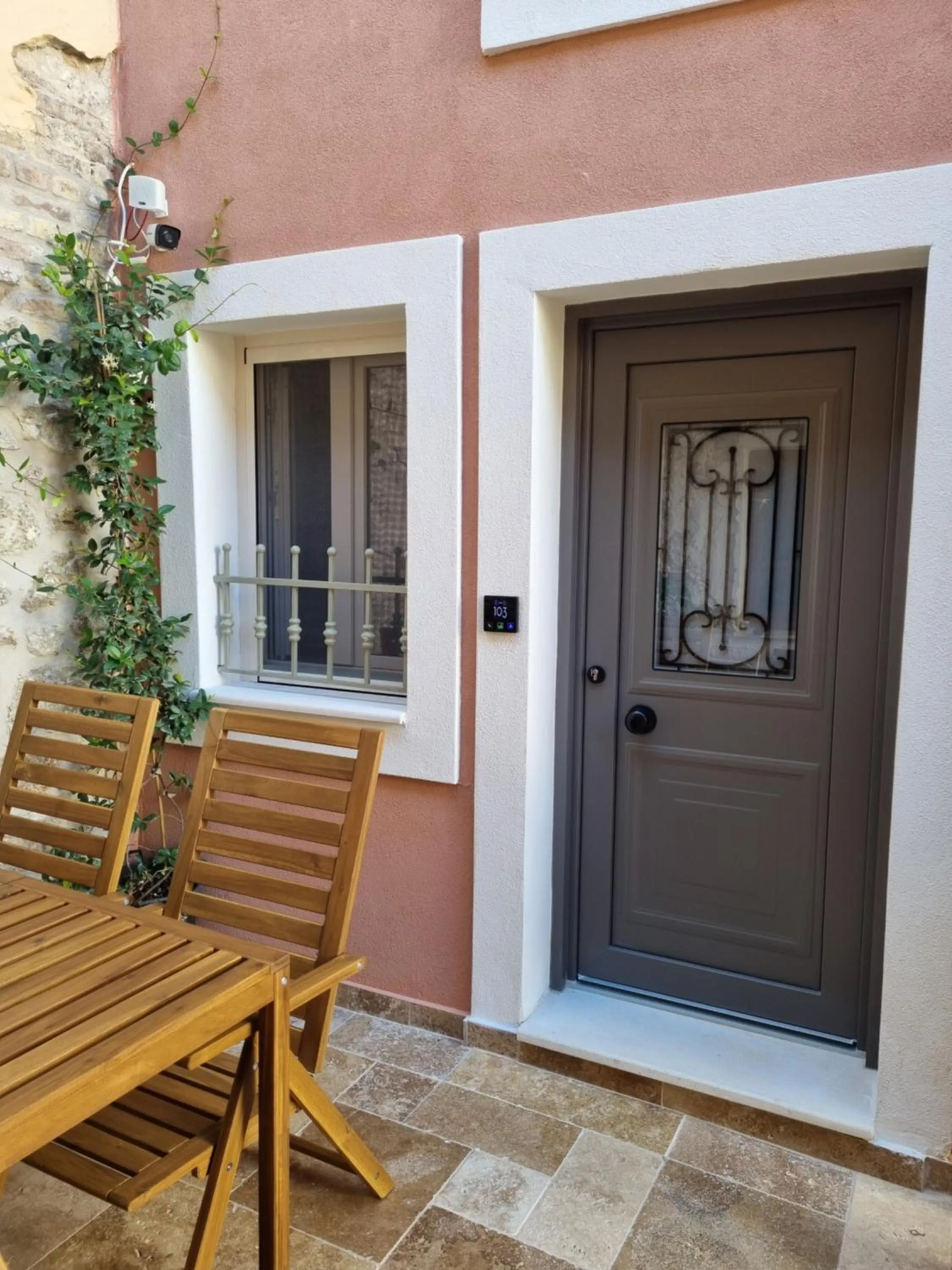 Limeria studios & maisonettes