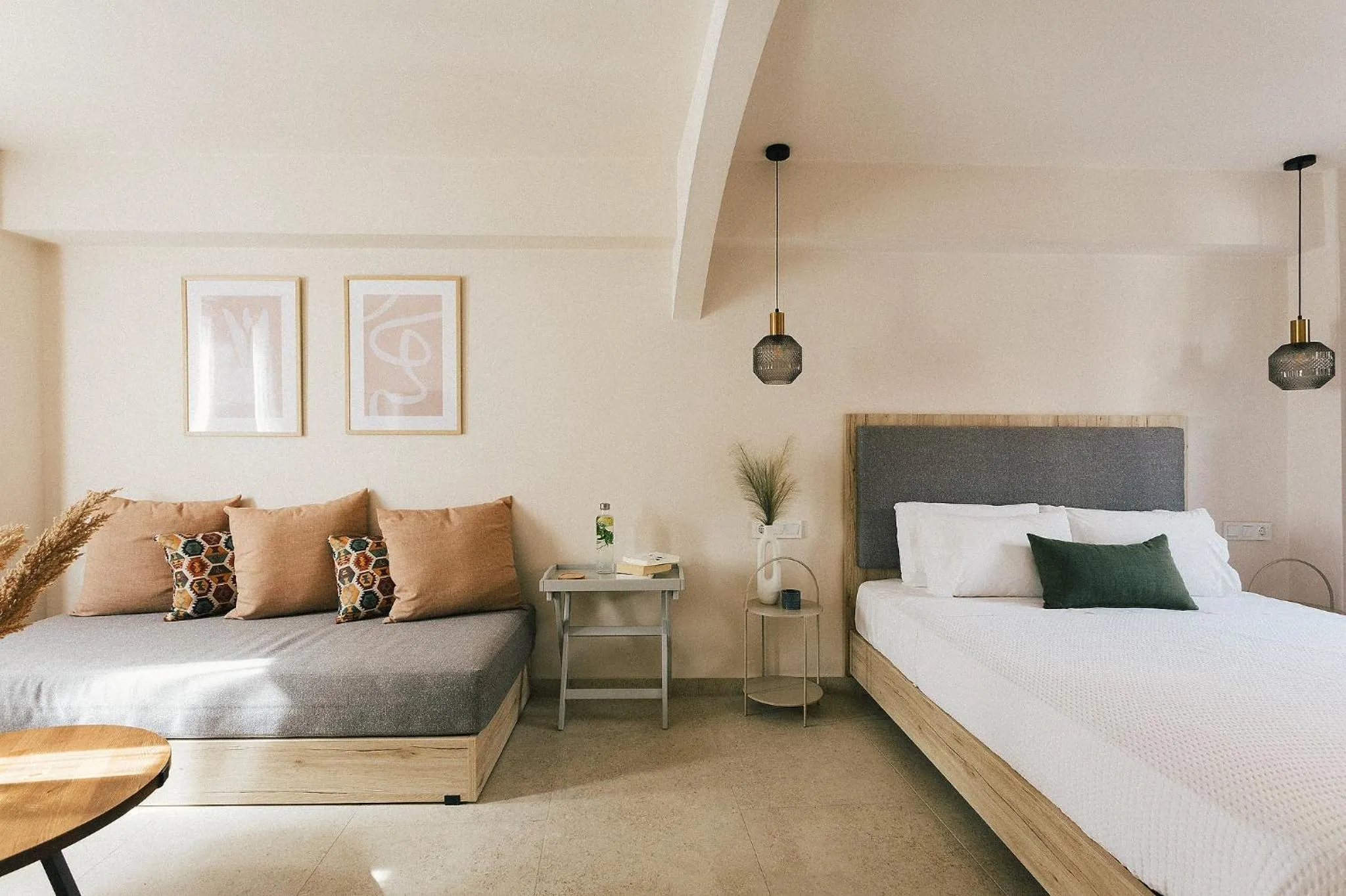 Bed in Limeria studios & maisonettes
