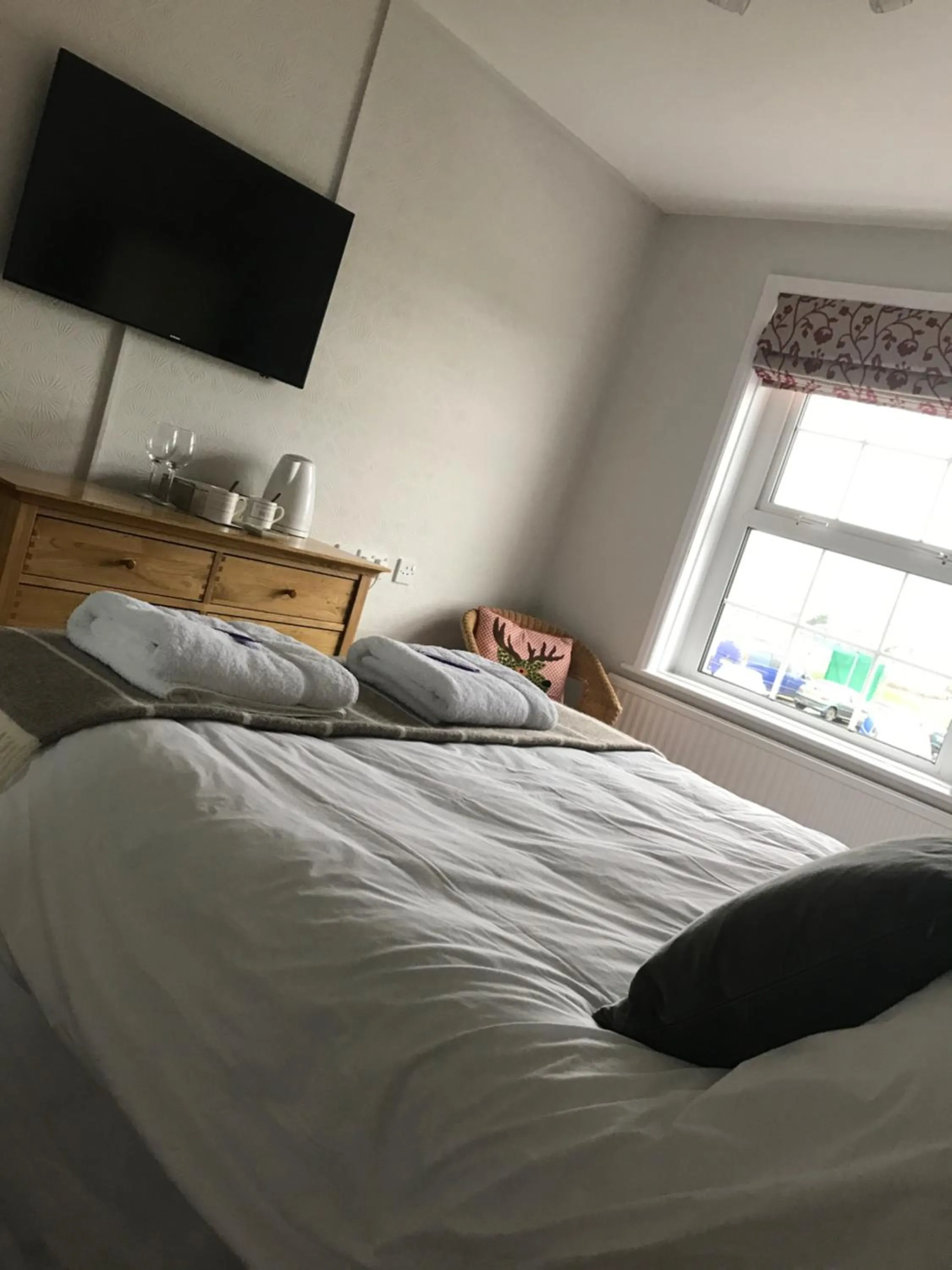 Bedroom, Bed in Sunrise Guest House