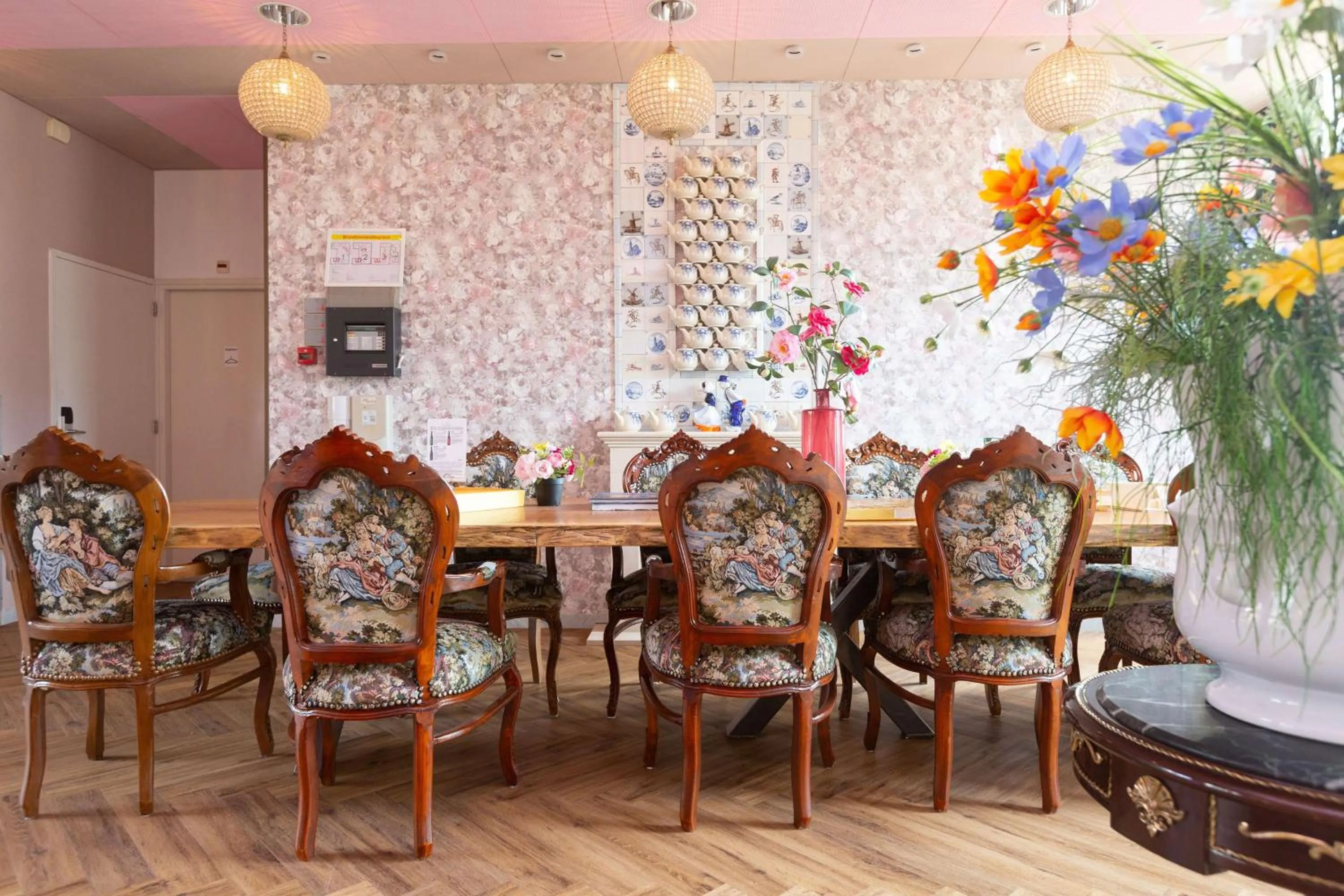 Lobby or reception in Grand Museum Hotel, BW Signature Collection