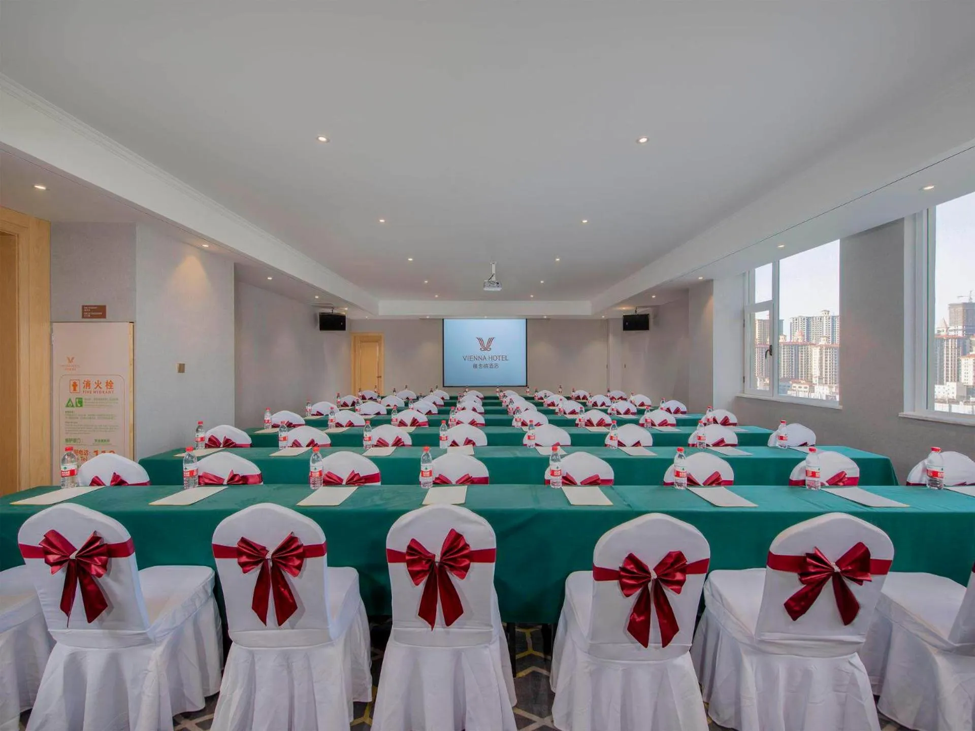 Vienna Hotels Yuncheng Hedong Street Wanda Store