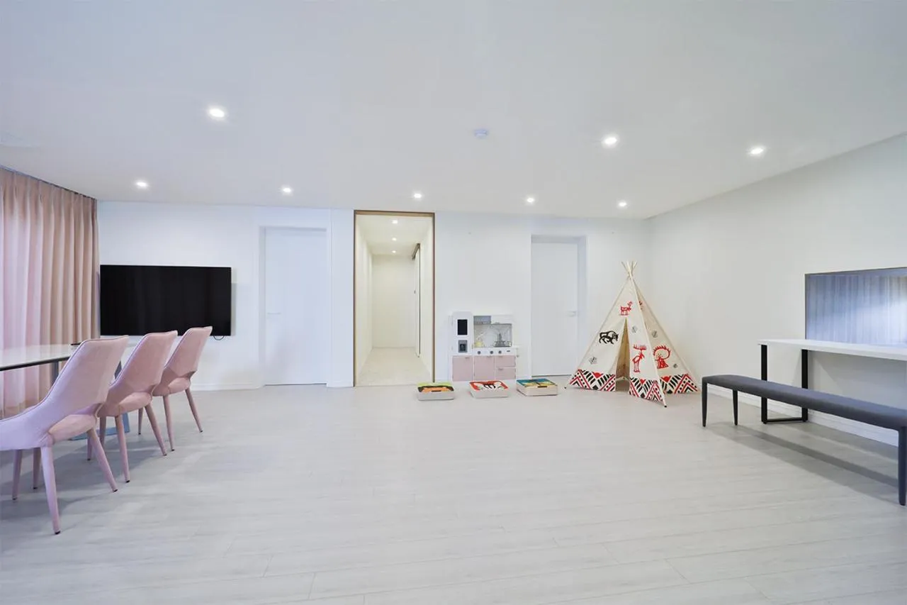 TV and multimedia in Doan Kids Hotel Yangsan