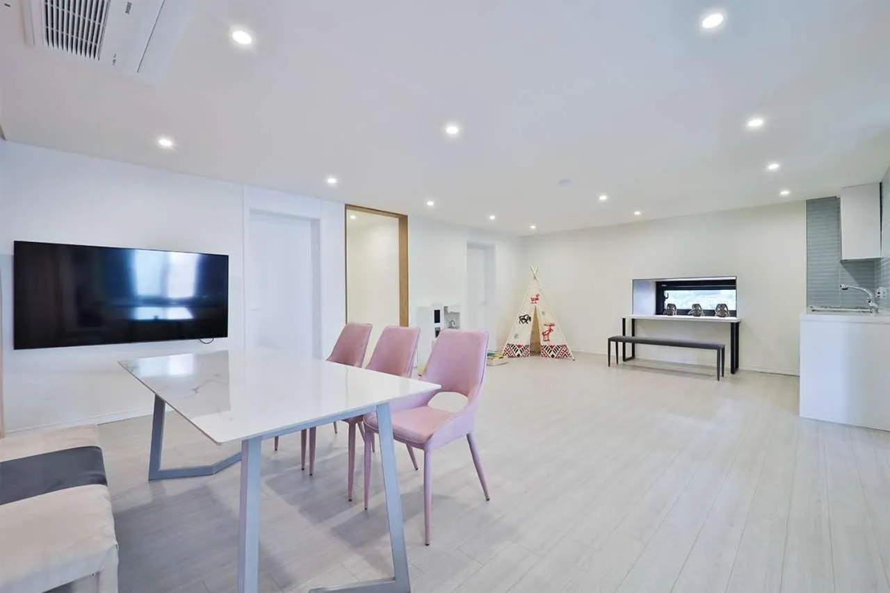 Dining area in Doan Kids Hotel Yangsan
