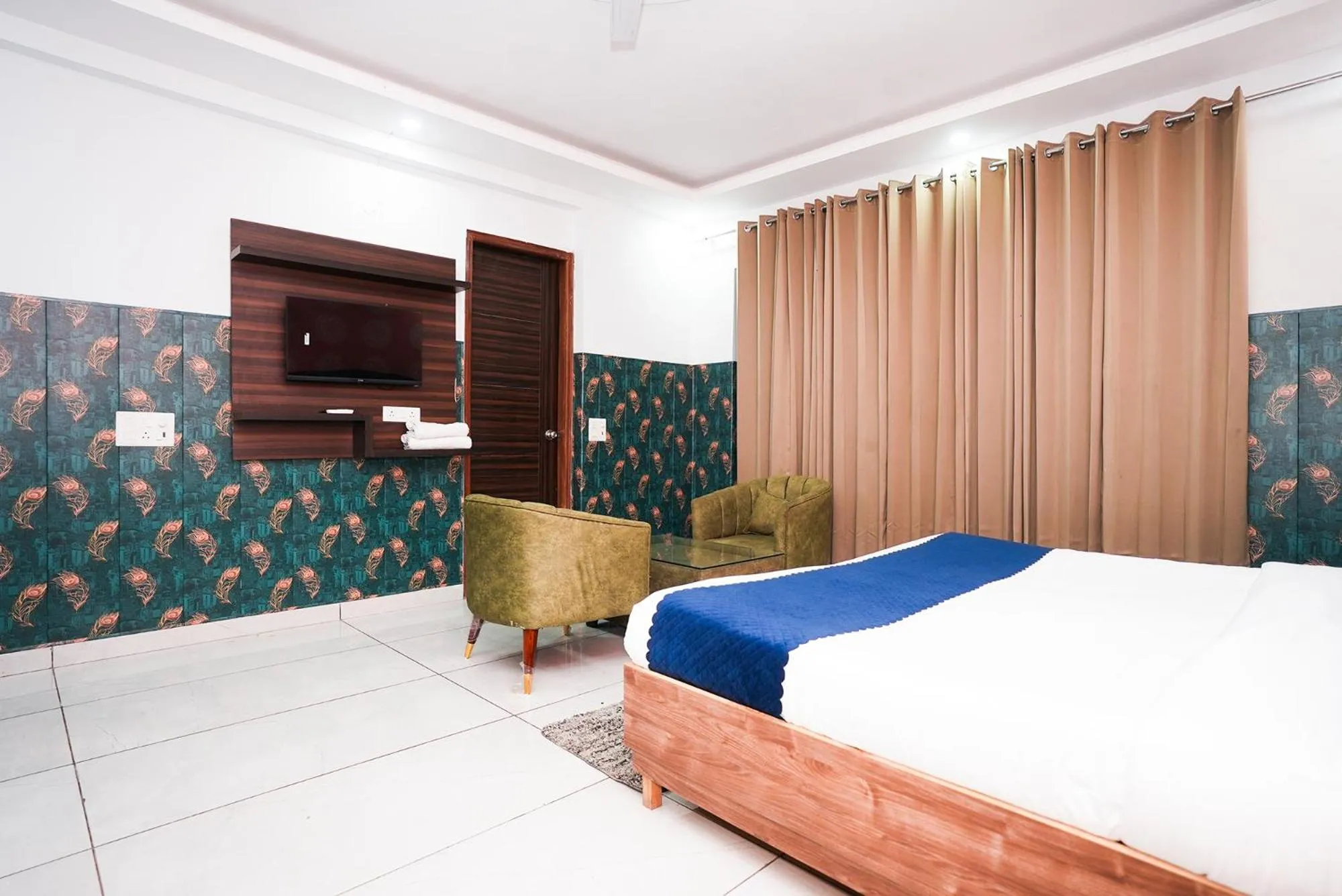 Bed in FabHotel Tanvi Premium