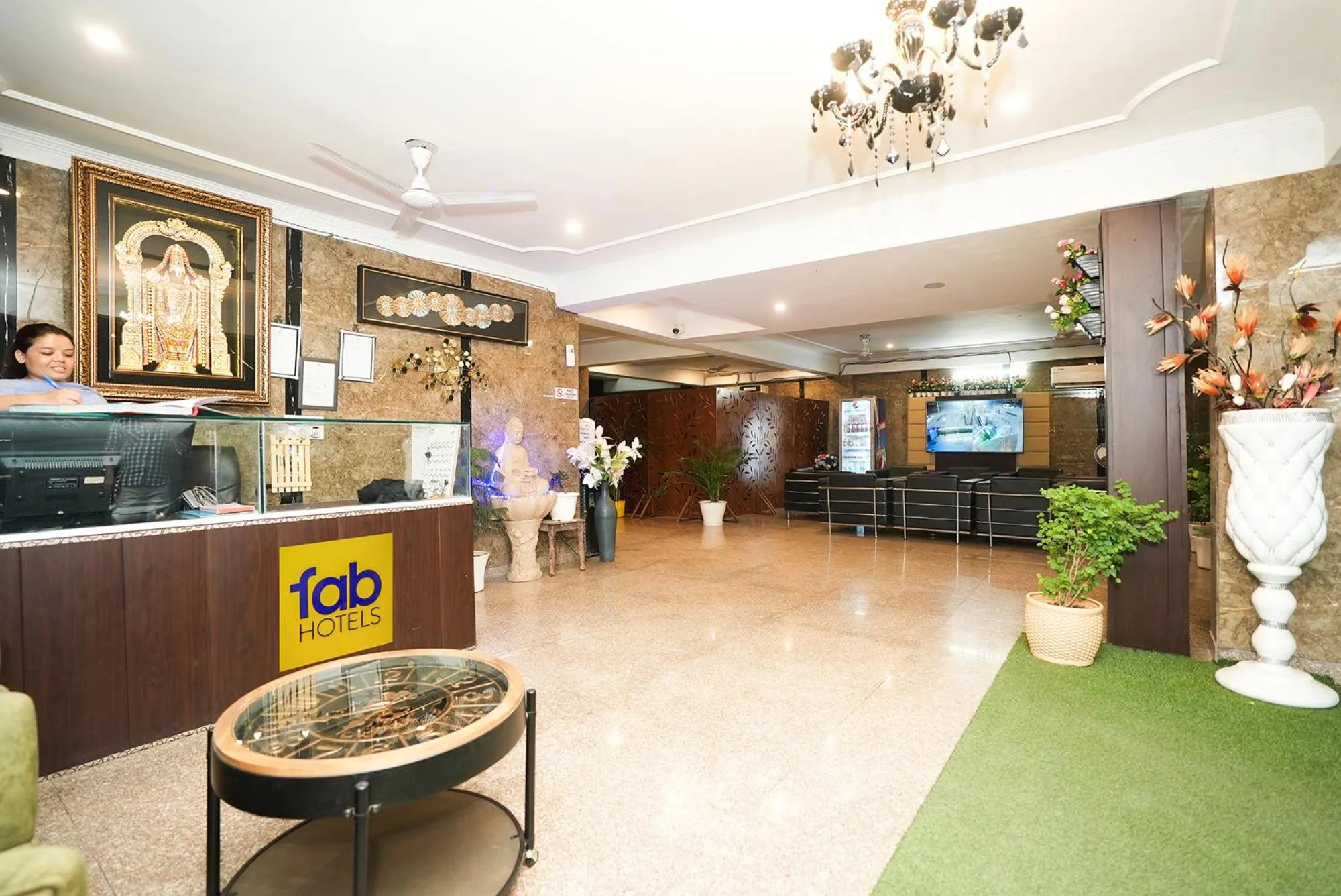 Lobby or reception in FabHotel Tanvi Premium