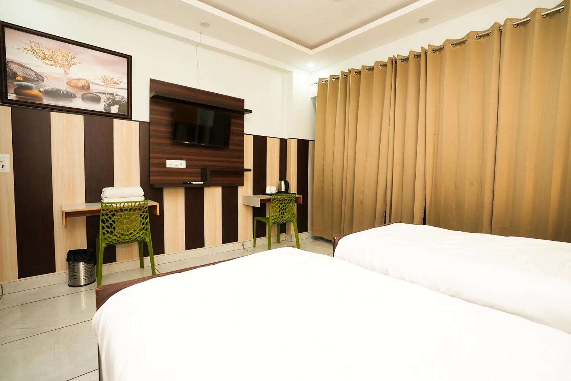 Bed in FabHotel Tanvi Premium