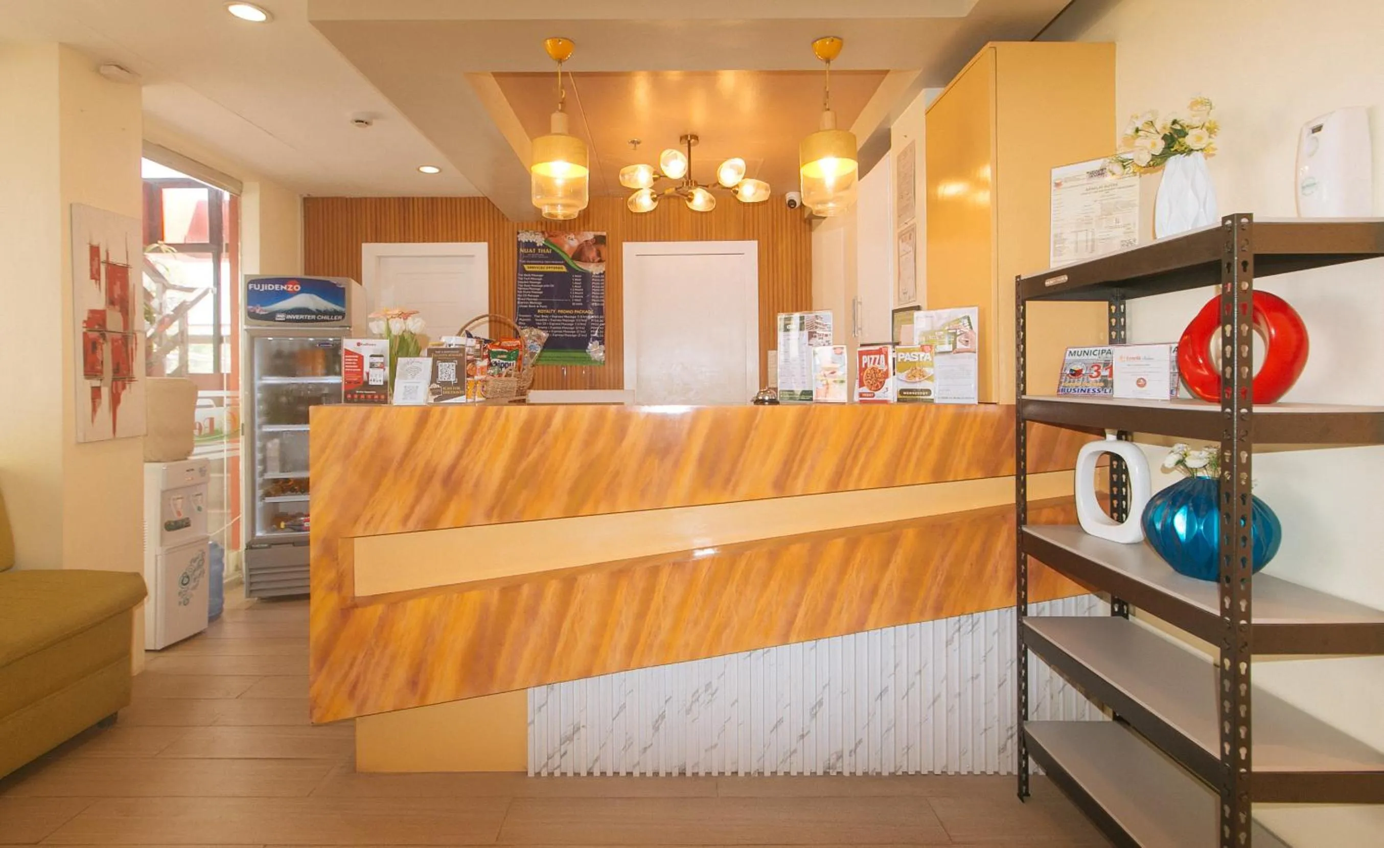 Lobby or reception in RedDoorz @ Benelio Suites Pavia Iloilo