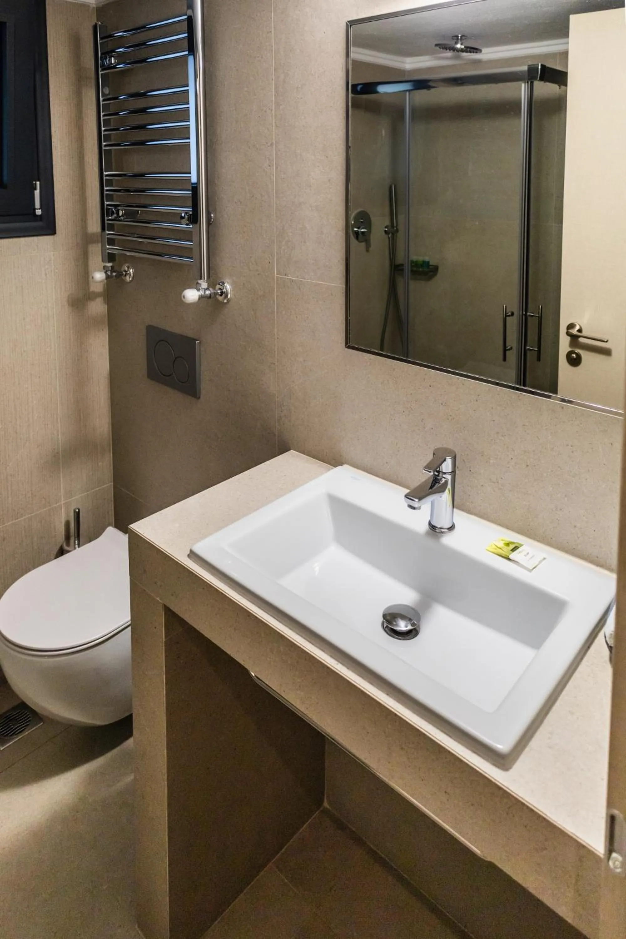 Toilet in Toumba apartments