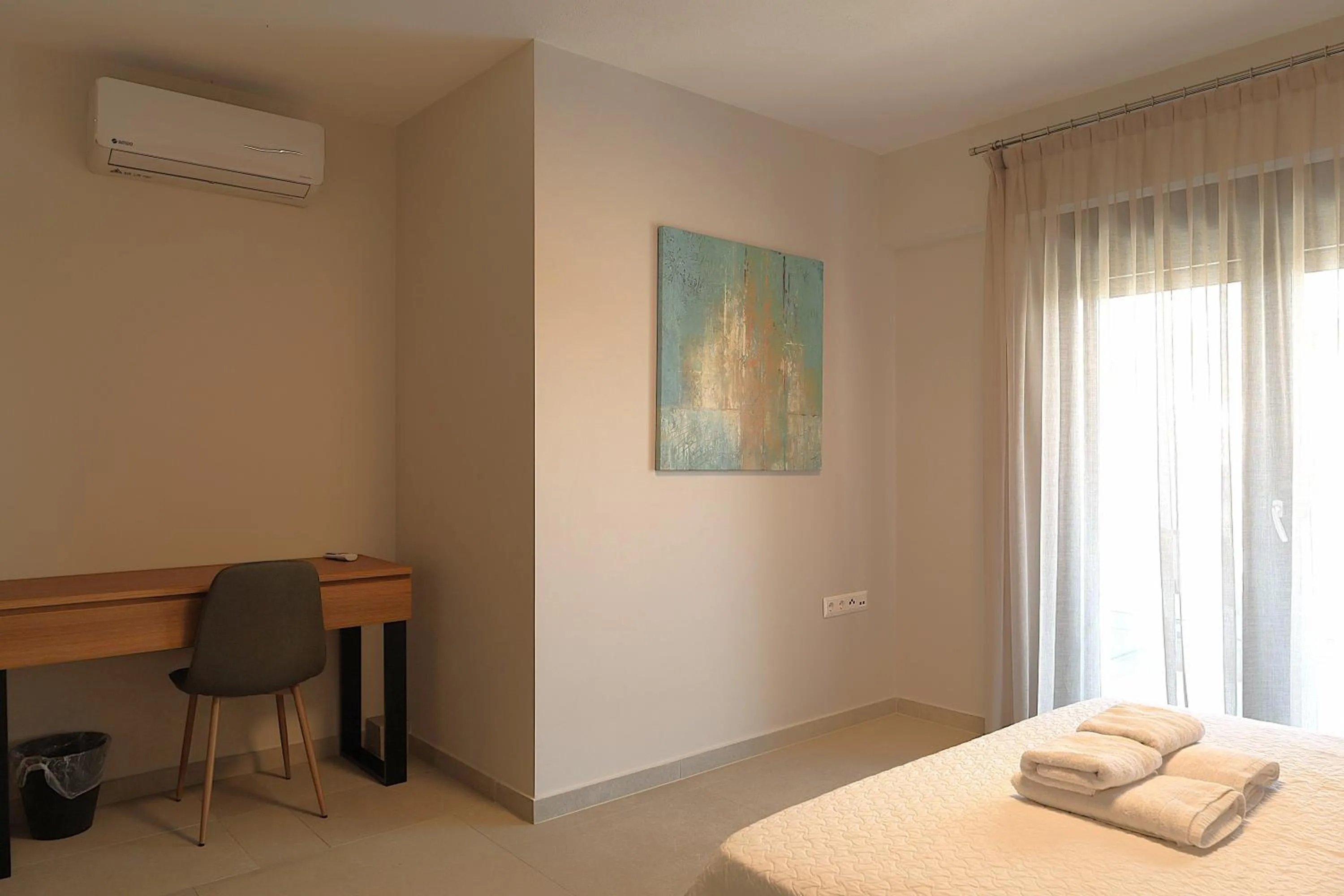 Bedroom, Bed in Toumba apartments