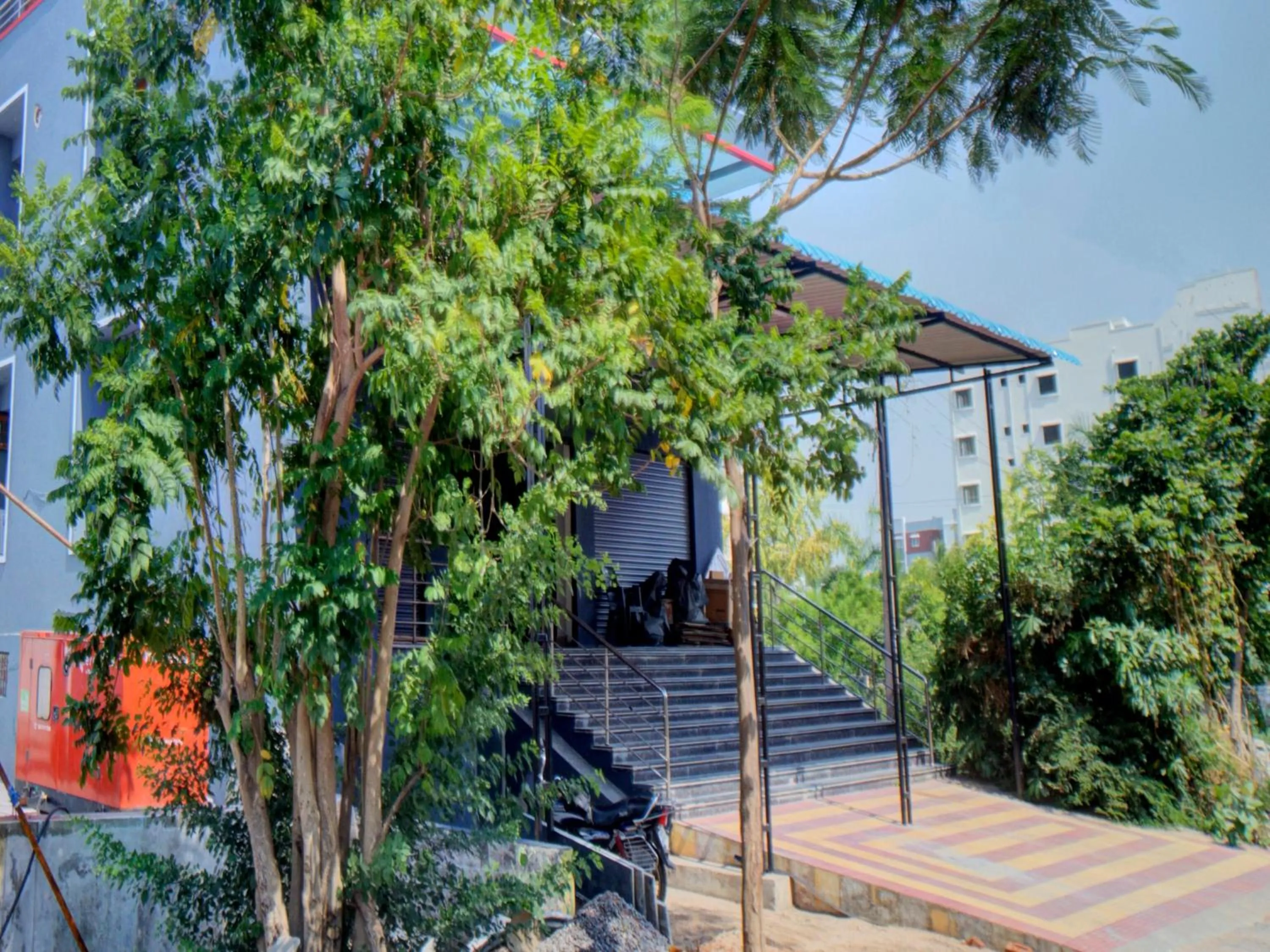 Facade/entrance in Hotel O Ragas