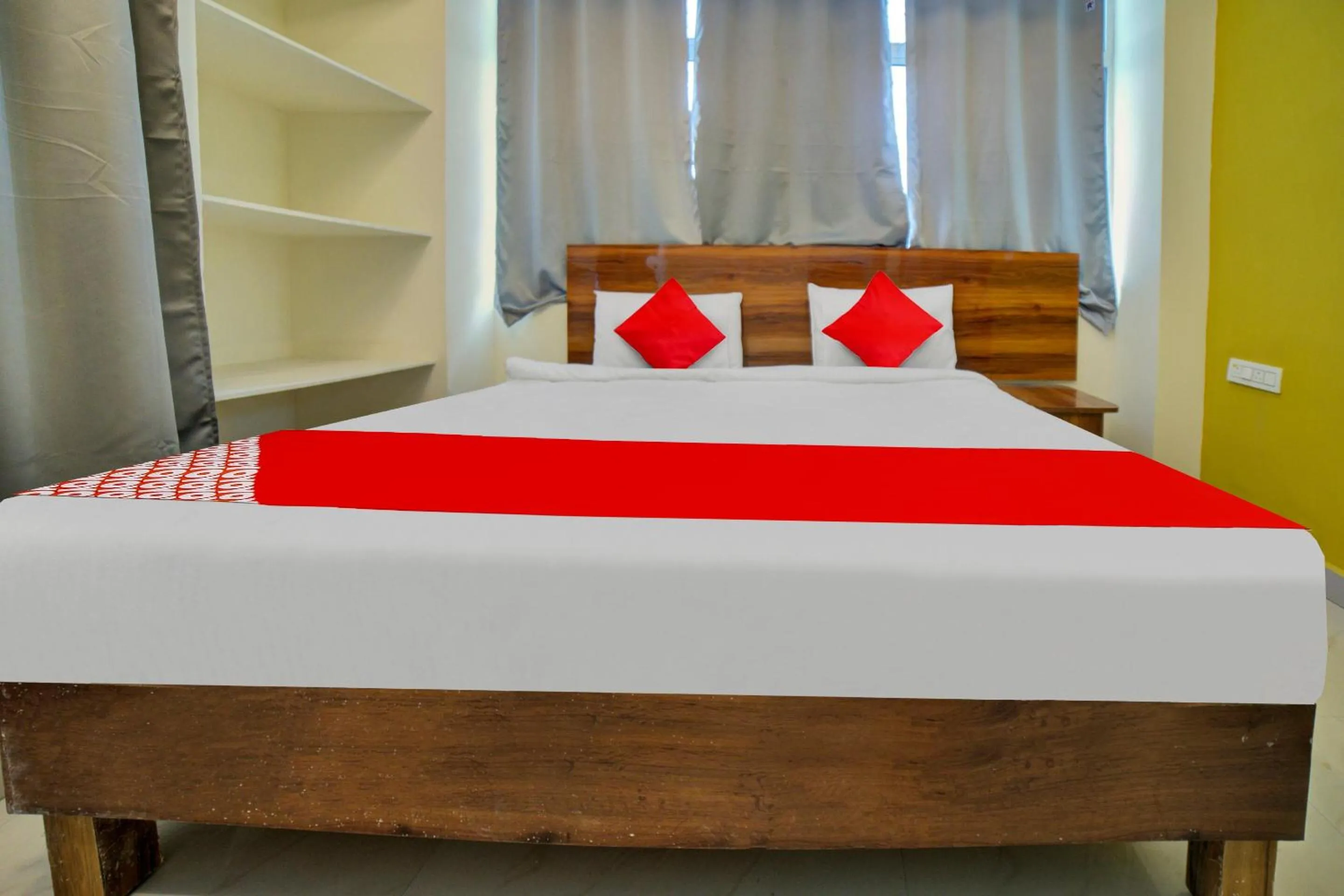 Bedroom, Bed in Hotel O Ragas