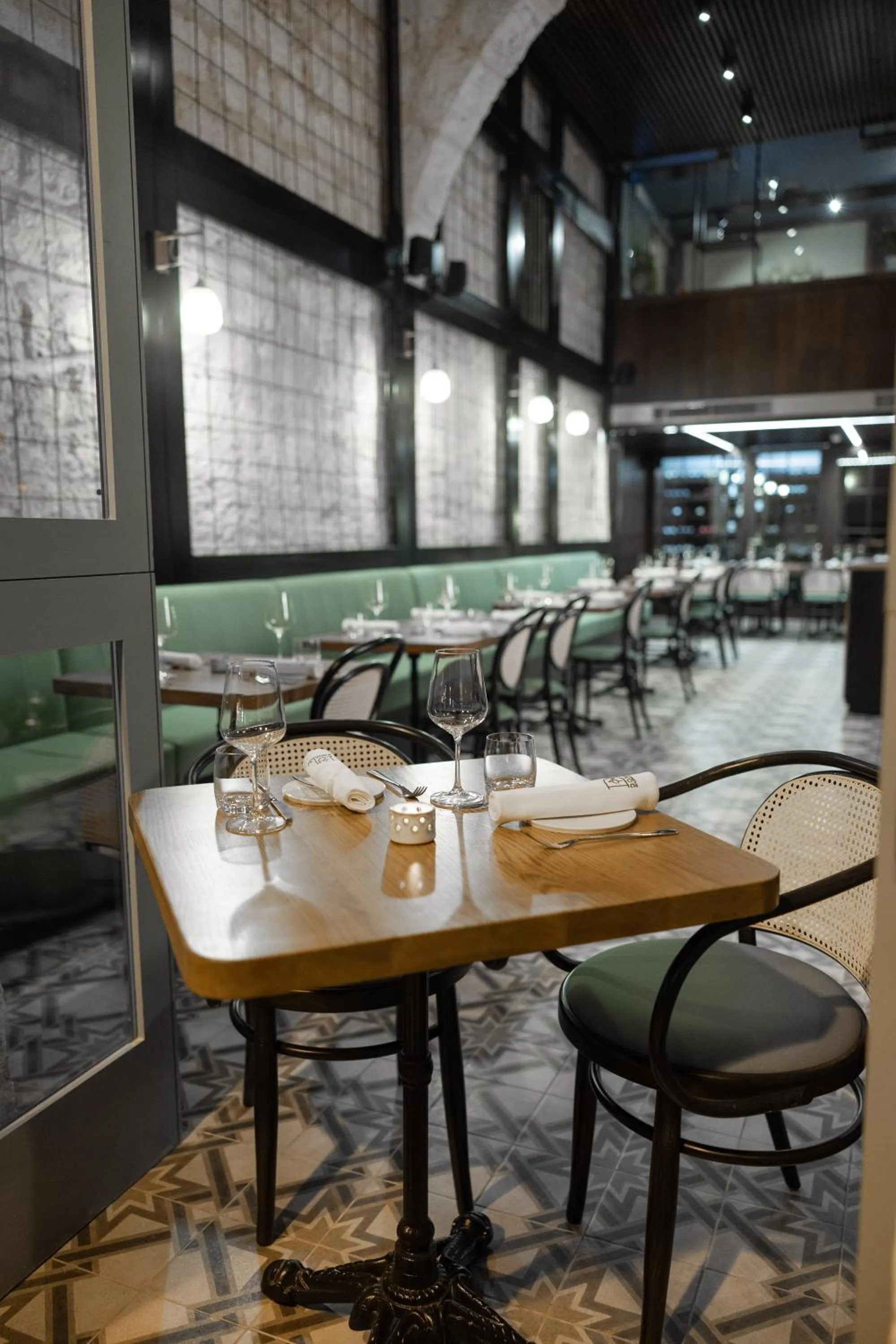 Restaurant/places to eat in DOMS Boutique Living