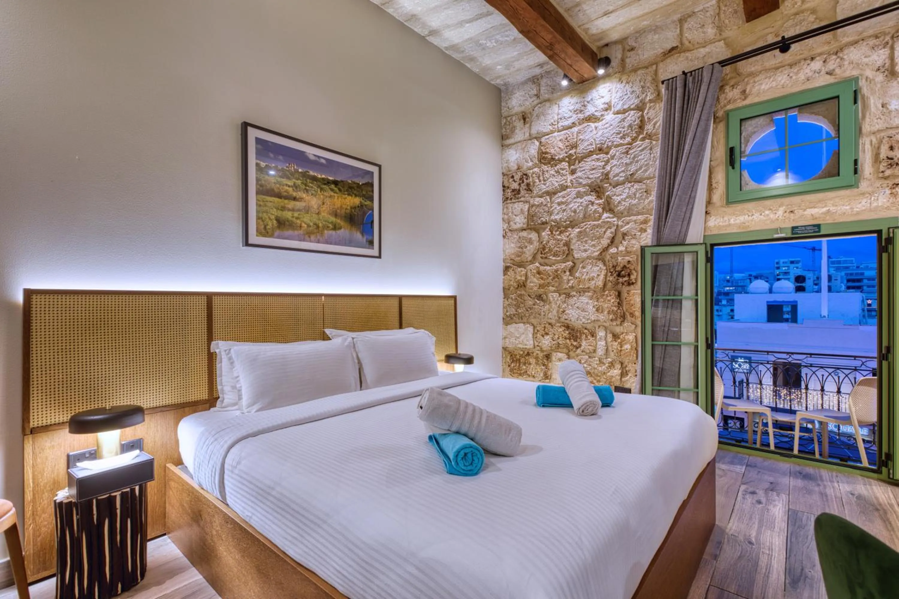 Photo of the whole room, Bed in DOMS Boutique Living