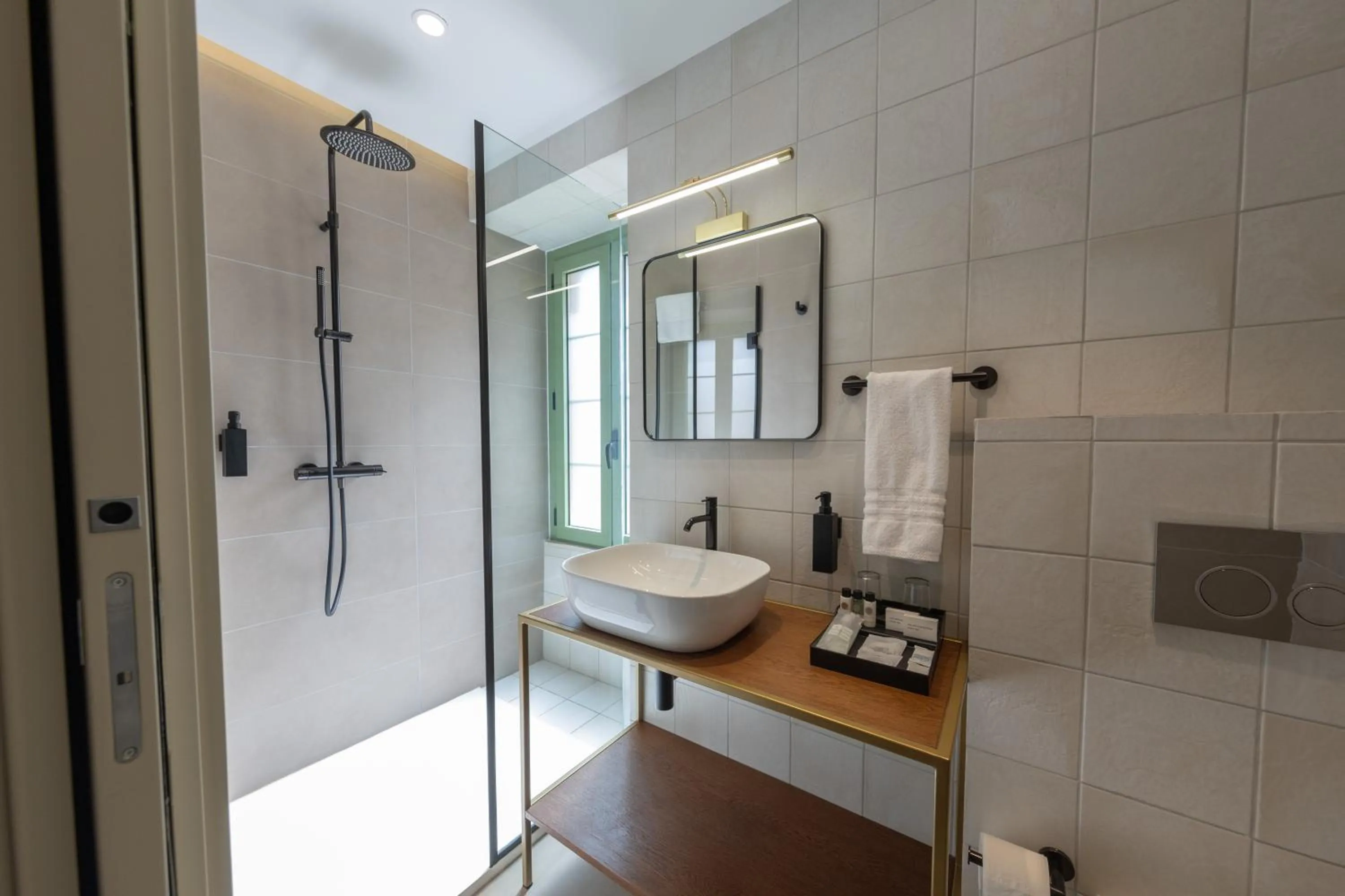 Shower in DOMS Boutique Living