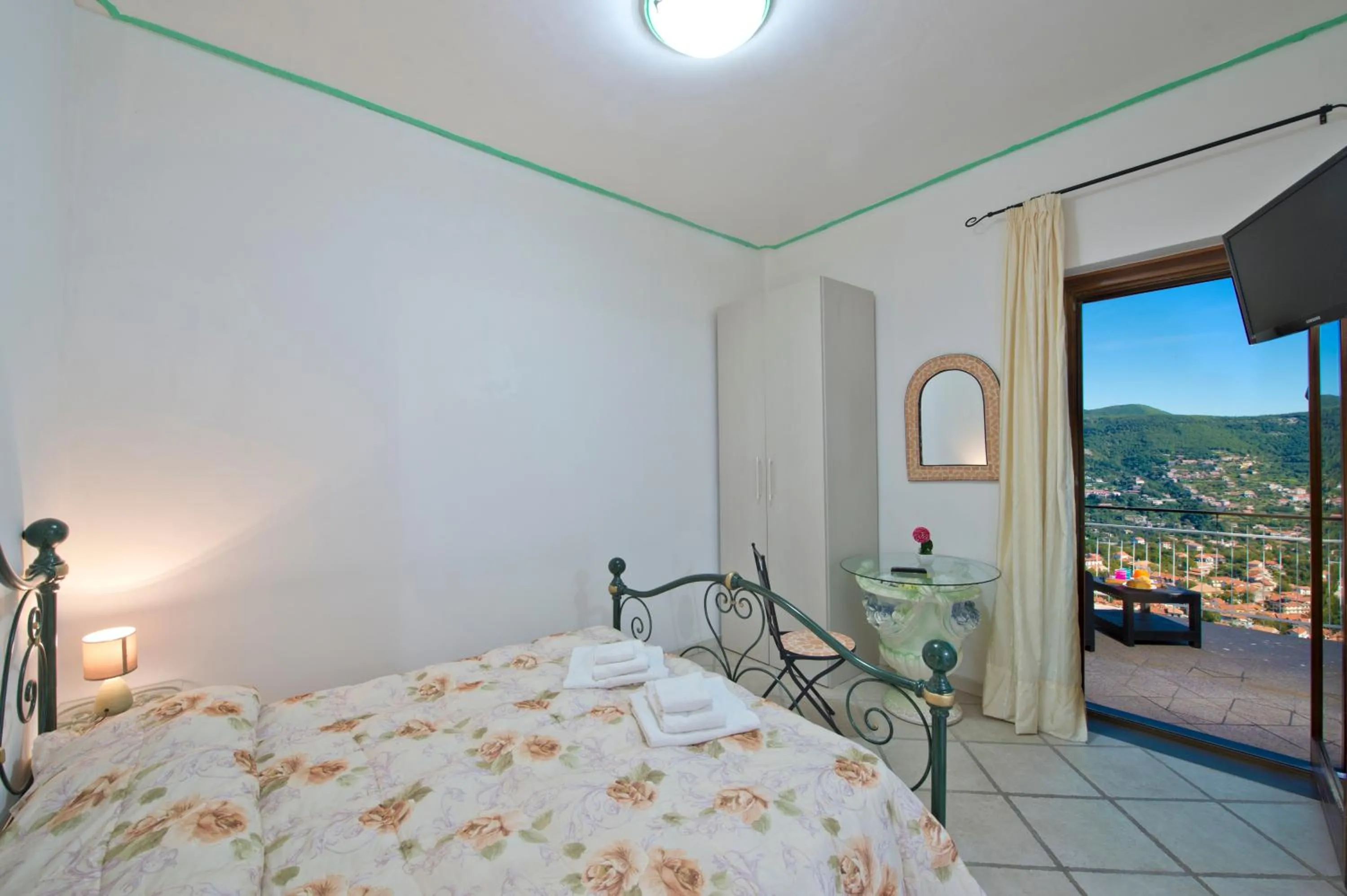 Balcony/Terrace, Bed in Valle degli Dei