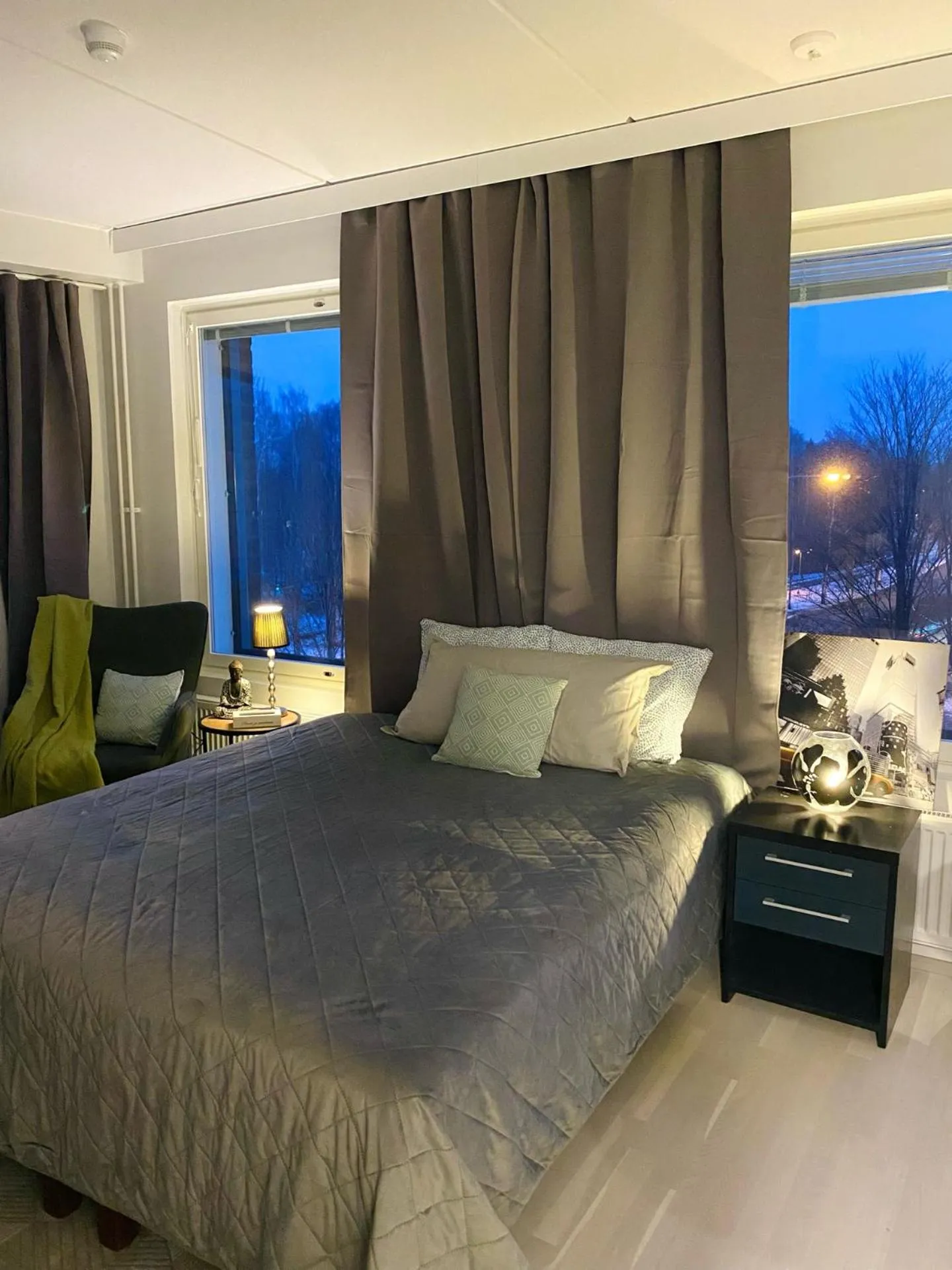 Bedroom, Bed in BOSSHOMES Apartments Espoo - Close to Helsinki and access to Airport