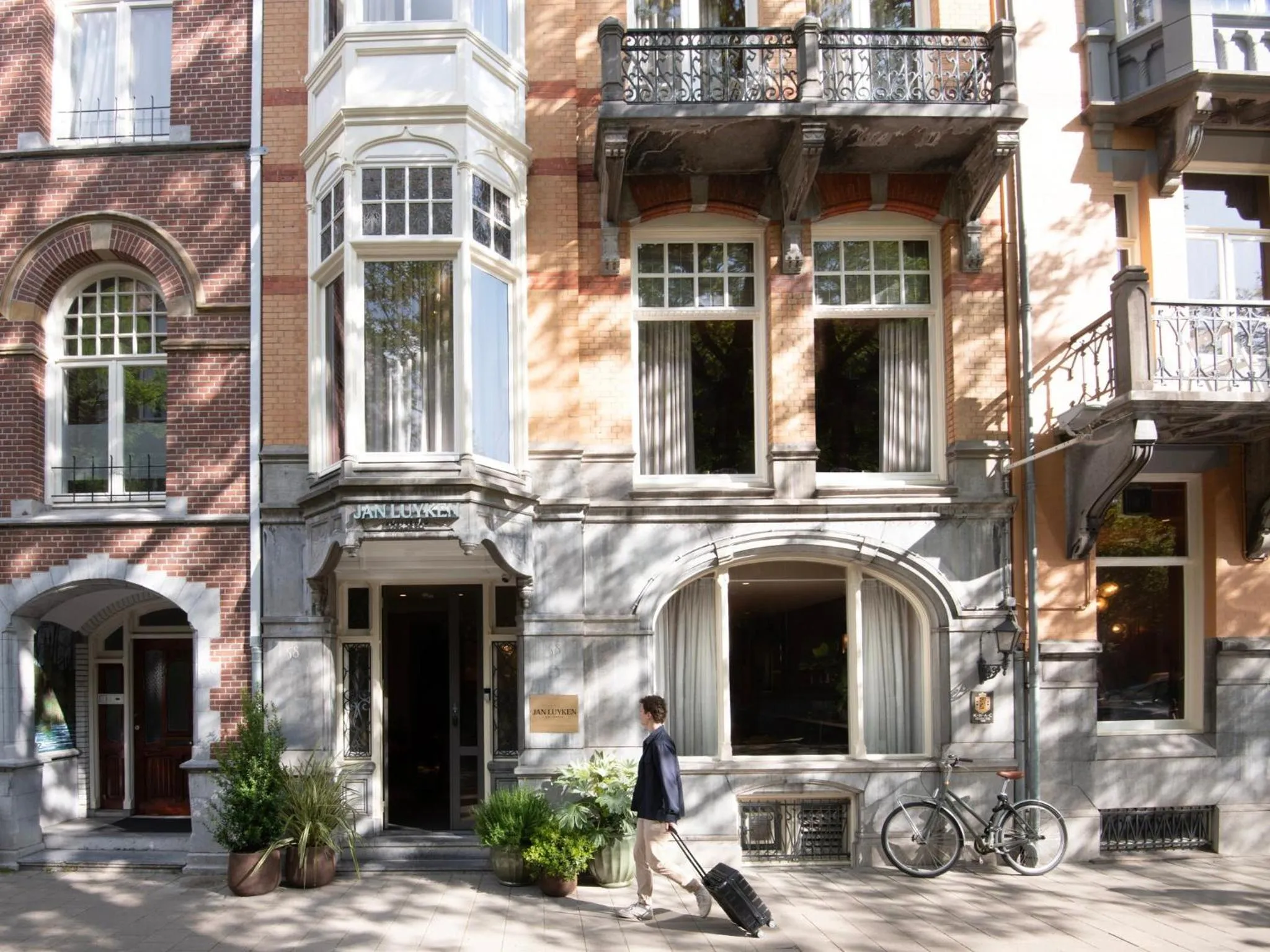 Property building in Jan Luyken Amsterdam